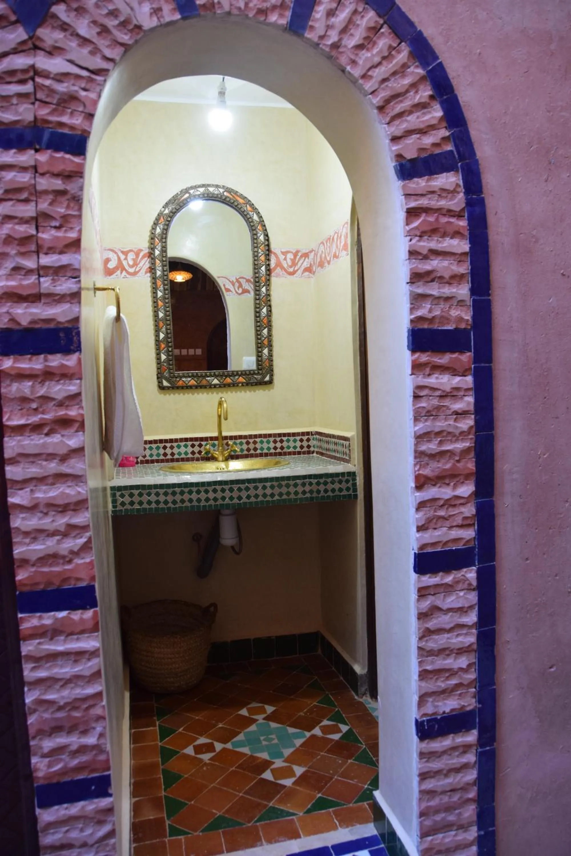 Toilet in Kasbah Assafar