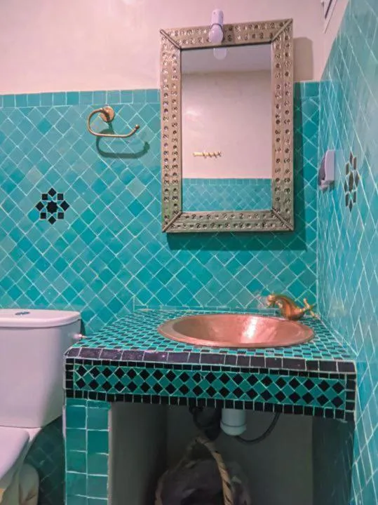 Toilet in Kasbah Assafar