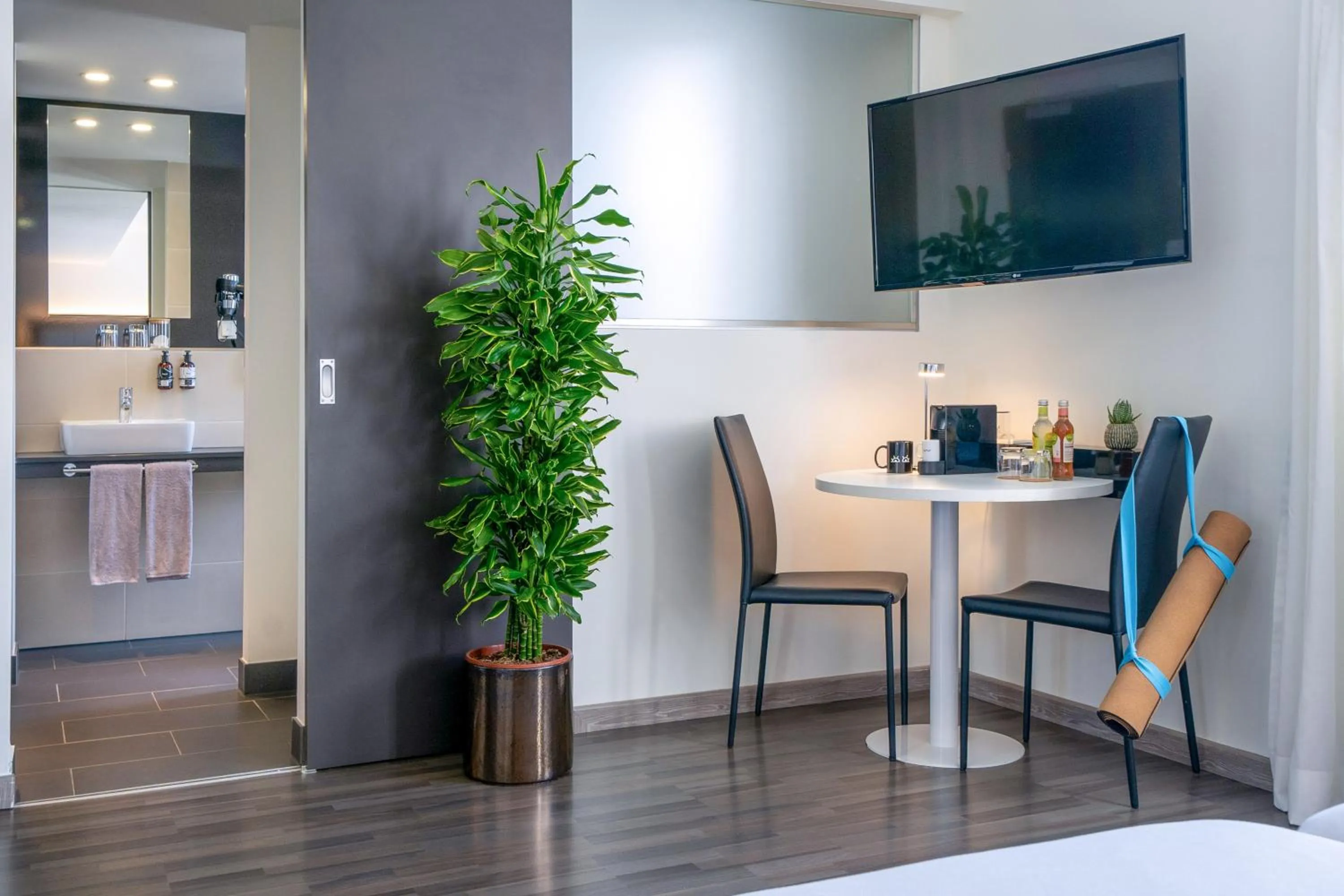 TV and multimedia in INNSiDE by Meliá Berlin Mitte