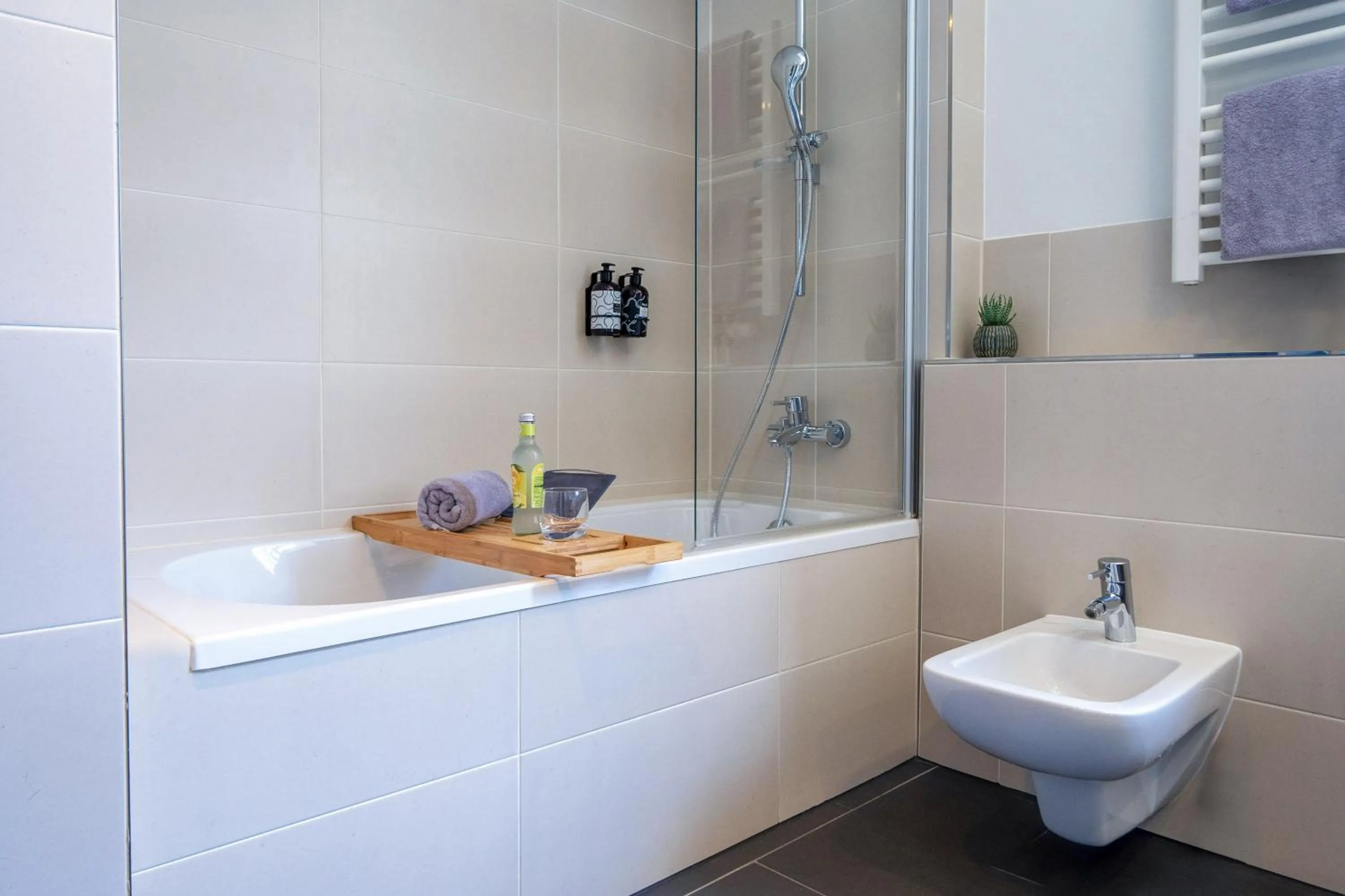 Shower in INNSiDE by Meliá Berlin Mitte