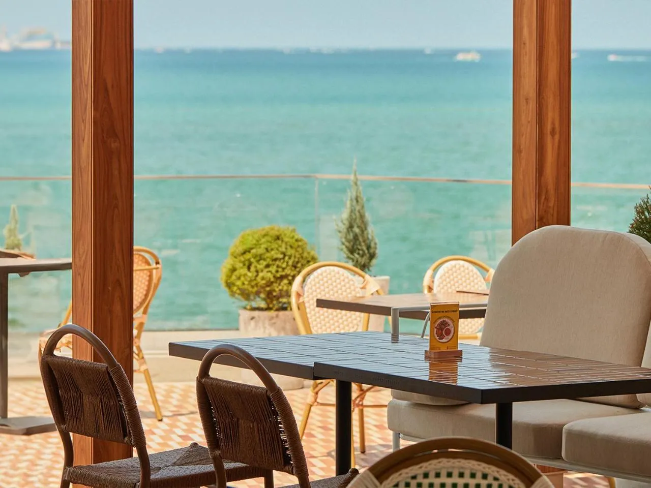 Restaurant/places to eat in Asia Pattaya Hotel