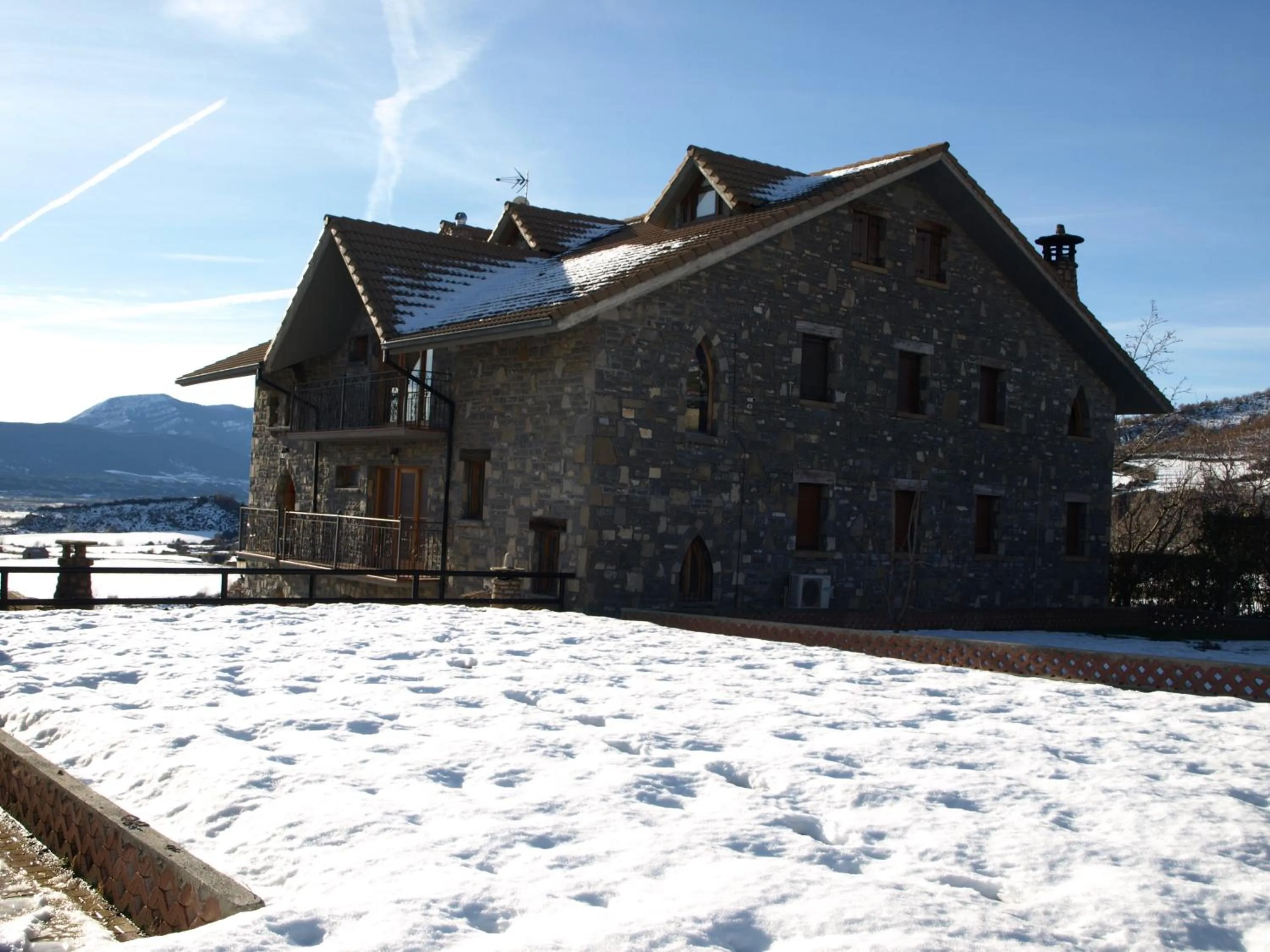 Property building in El Churrón