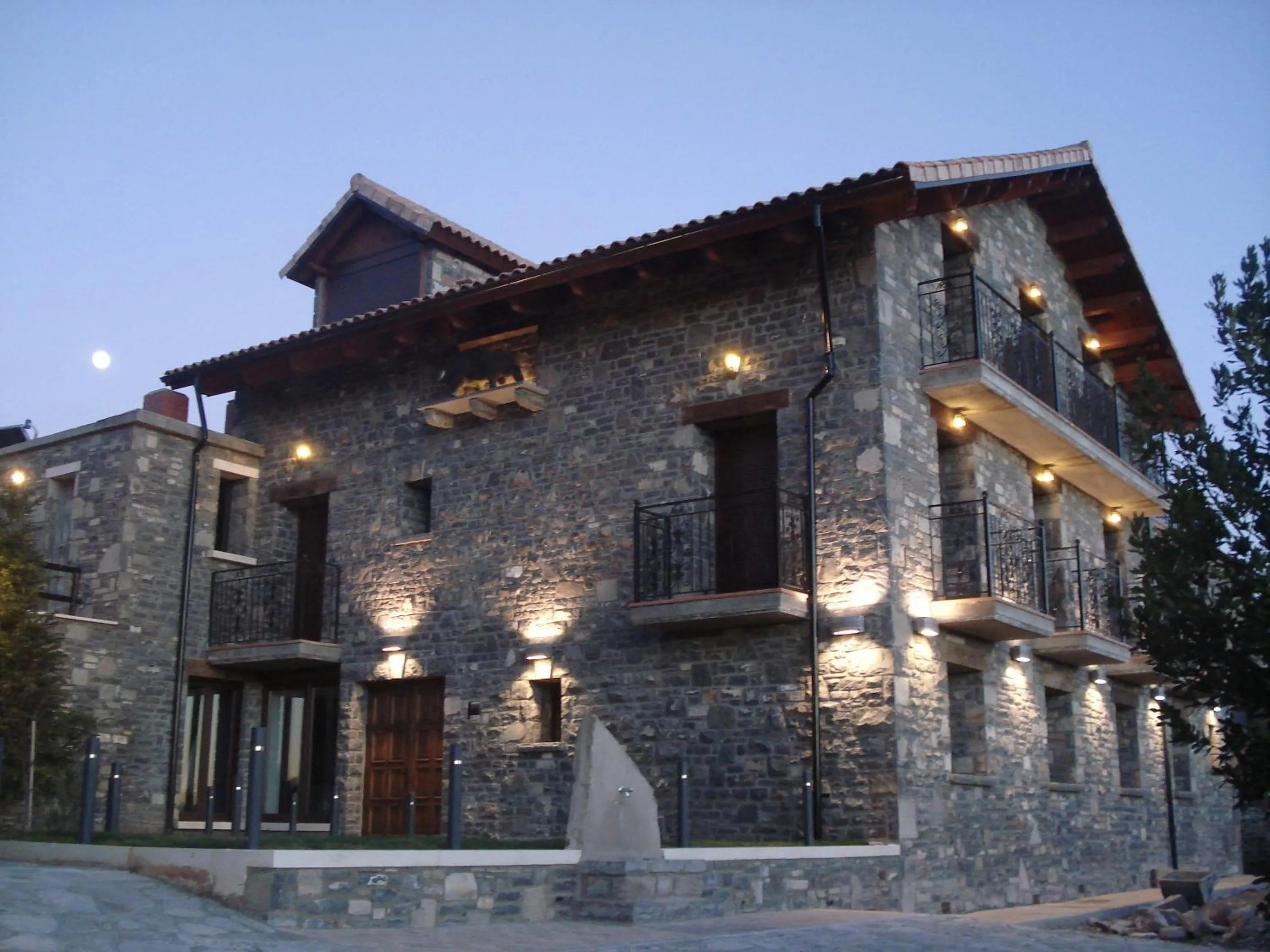 Facade/entrance in El Churrón