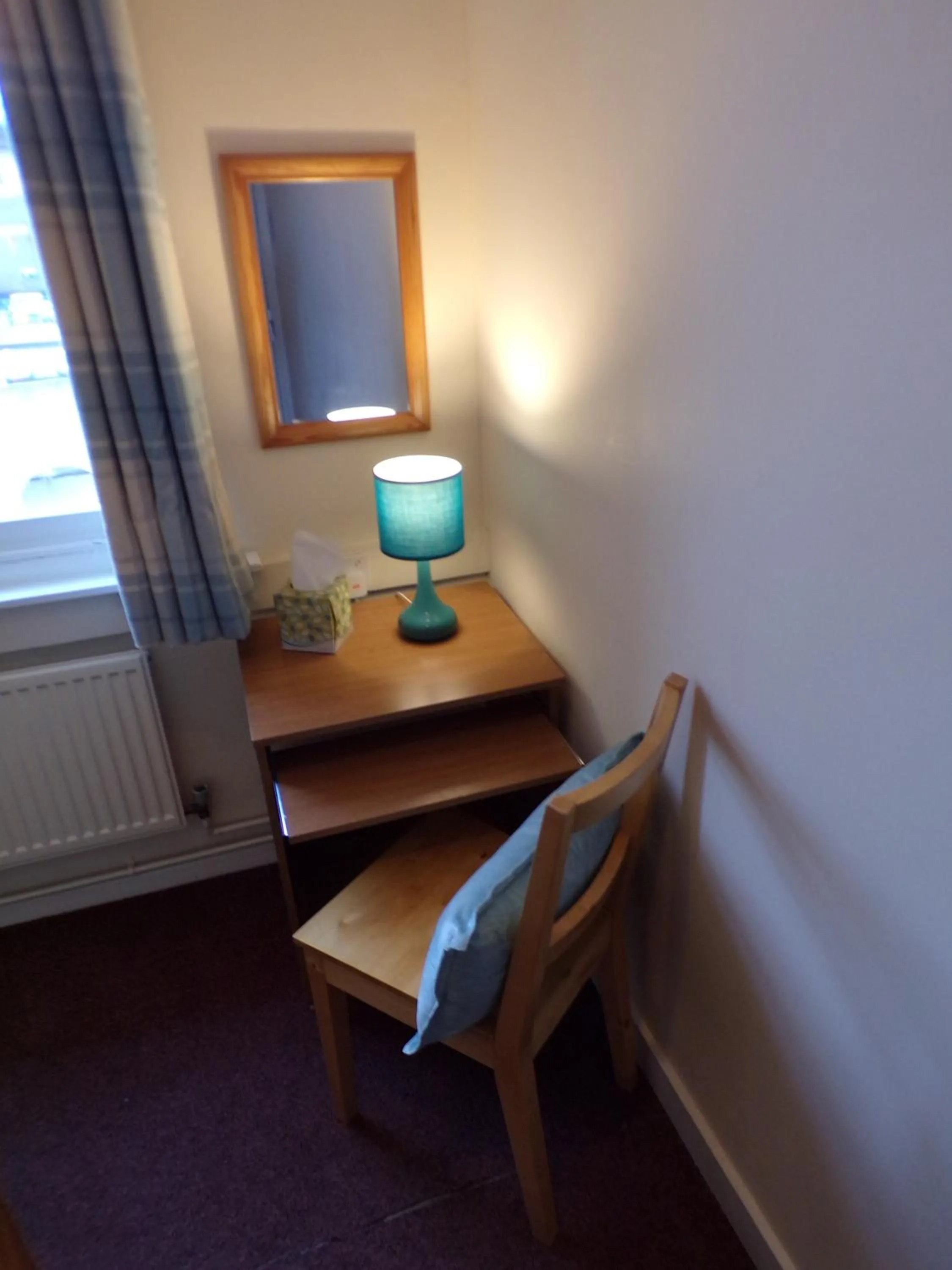 Seating area in Hull Trinity Backpackers