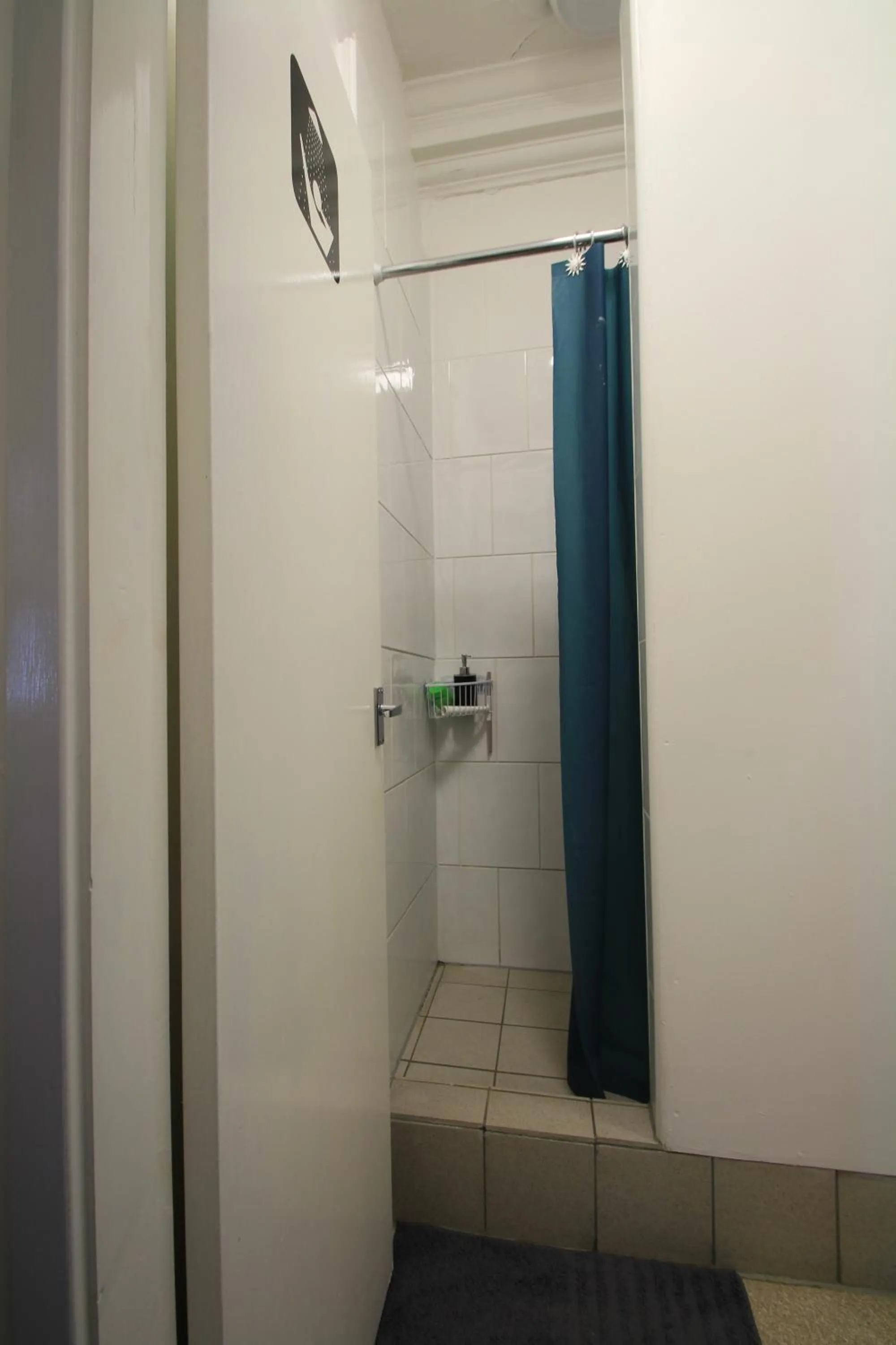 Shower in Hull Trinity Backpackers