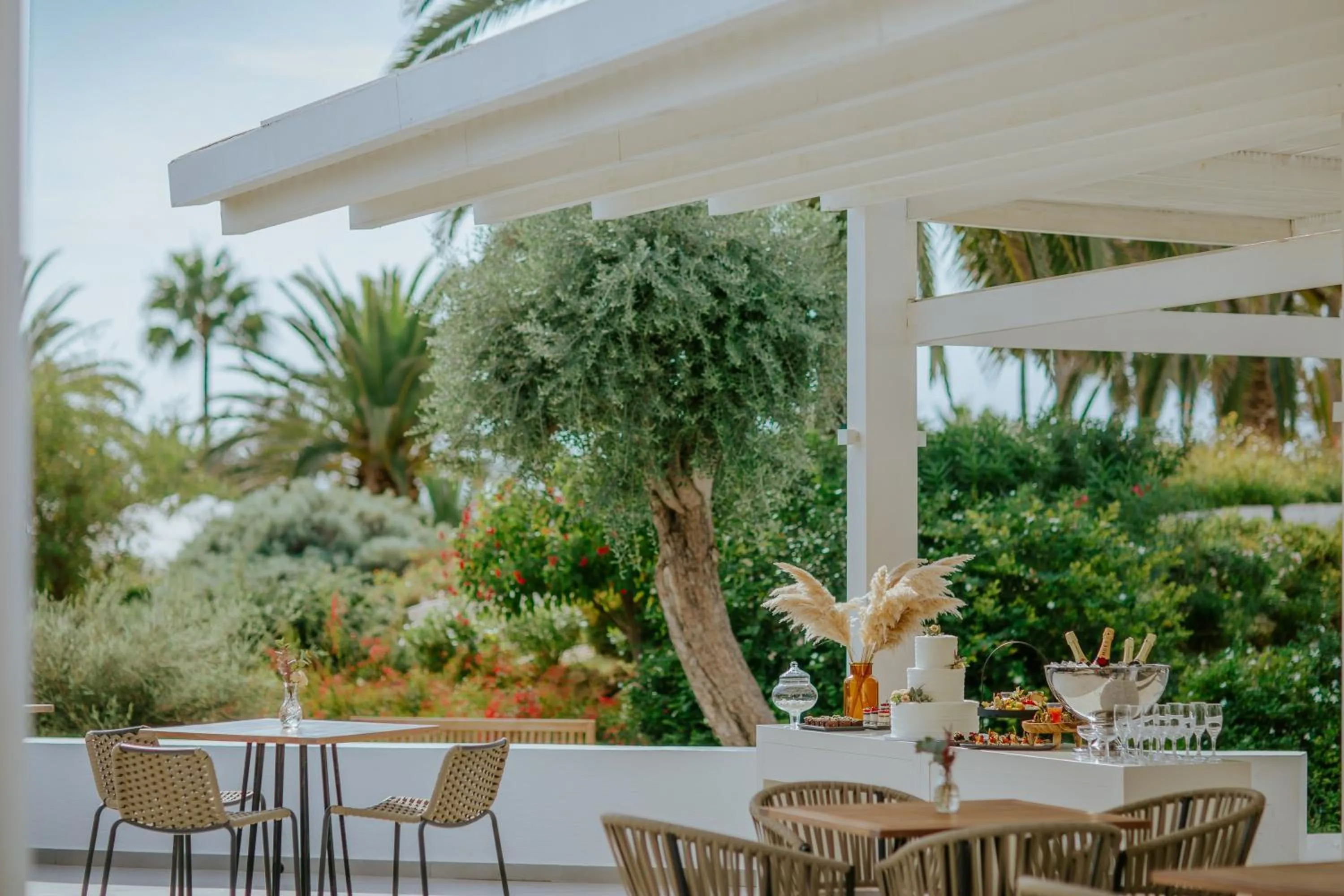 Lounge or bar in Nissi Beach Resort