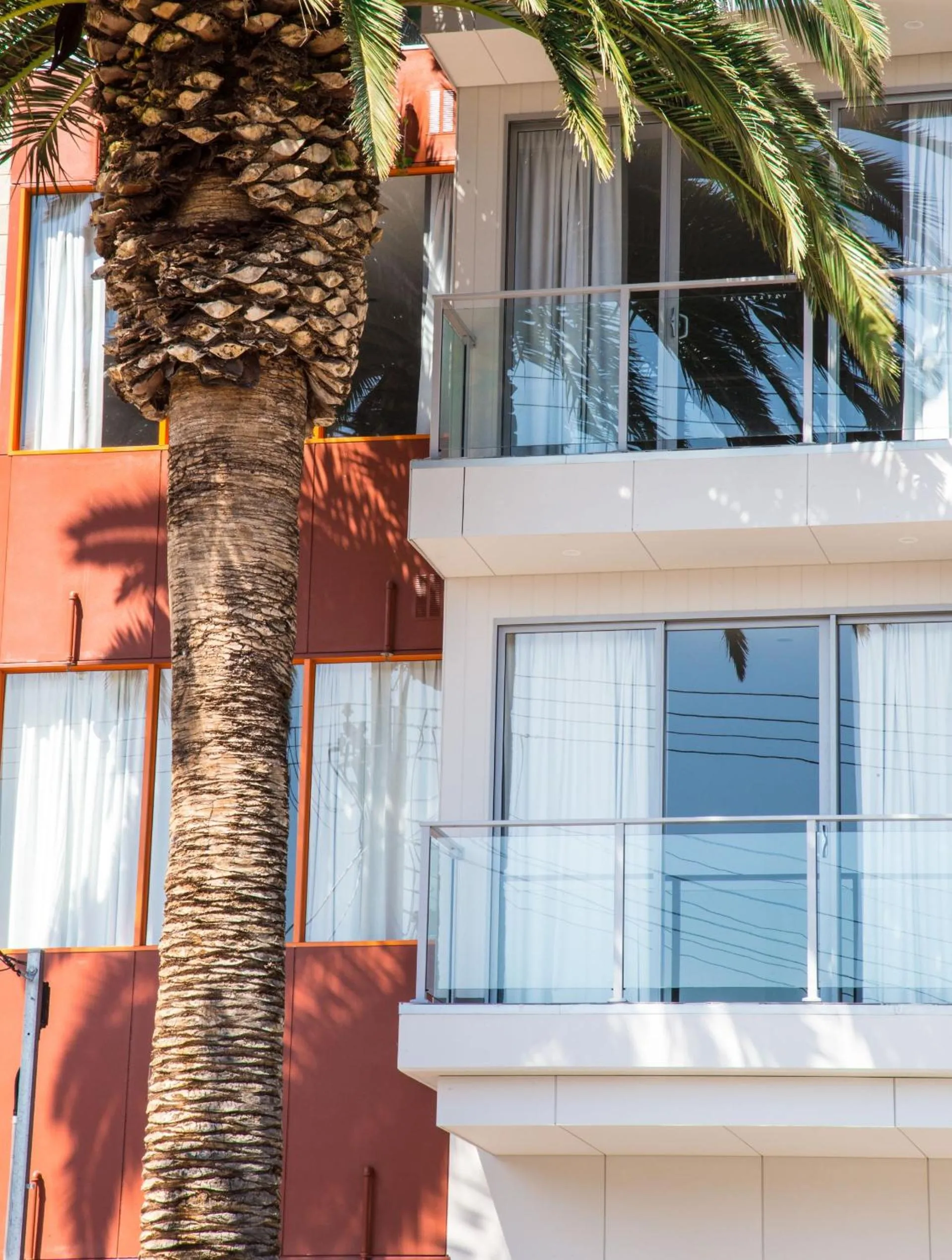 Facade/entrance in The Palms Apartments