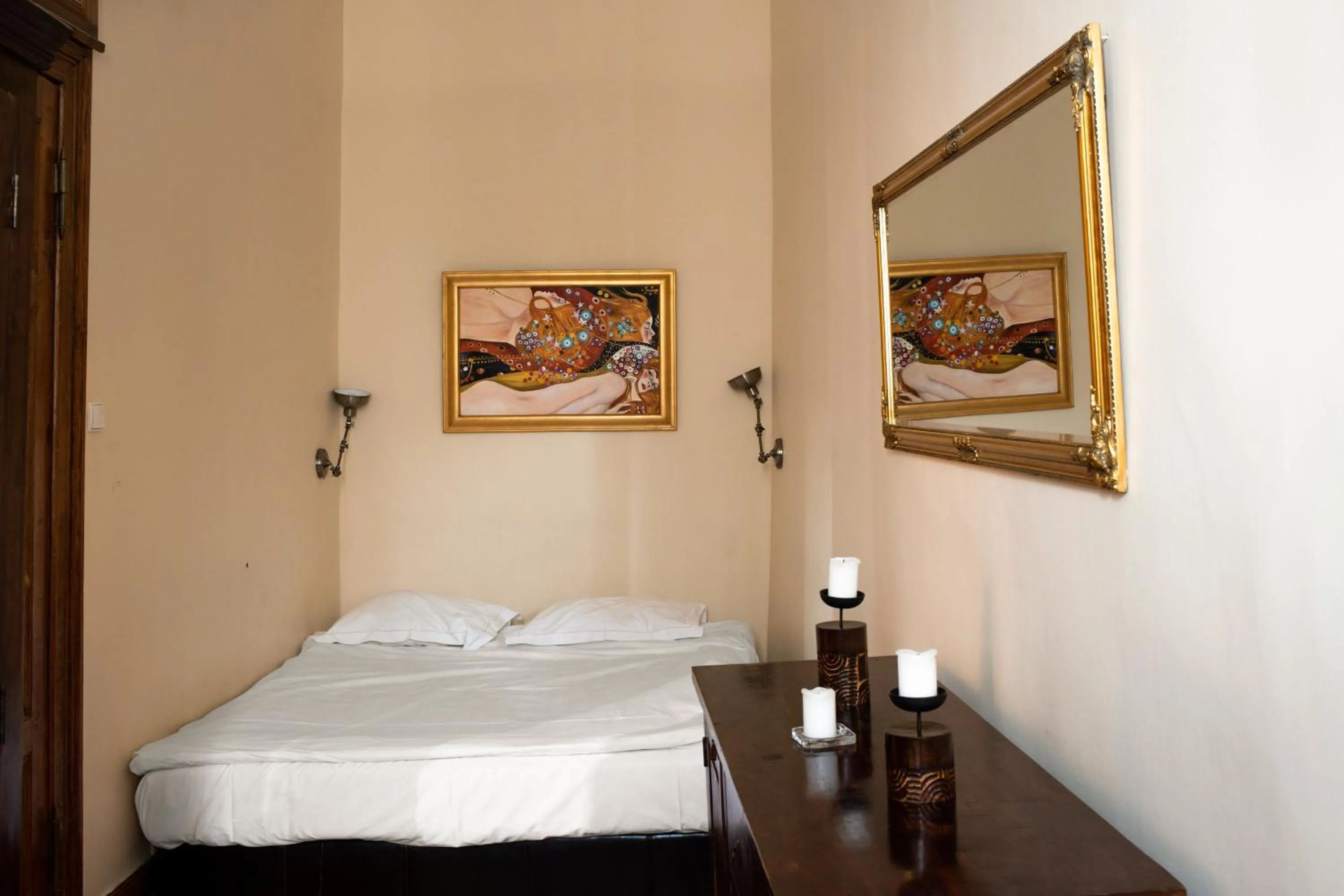 Bedroom, Bed in Apartamenty Chleb i Wino Toruń