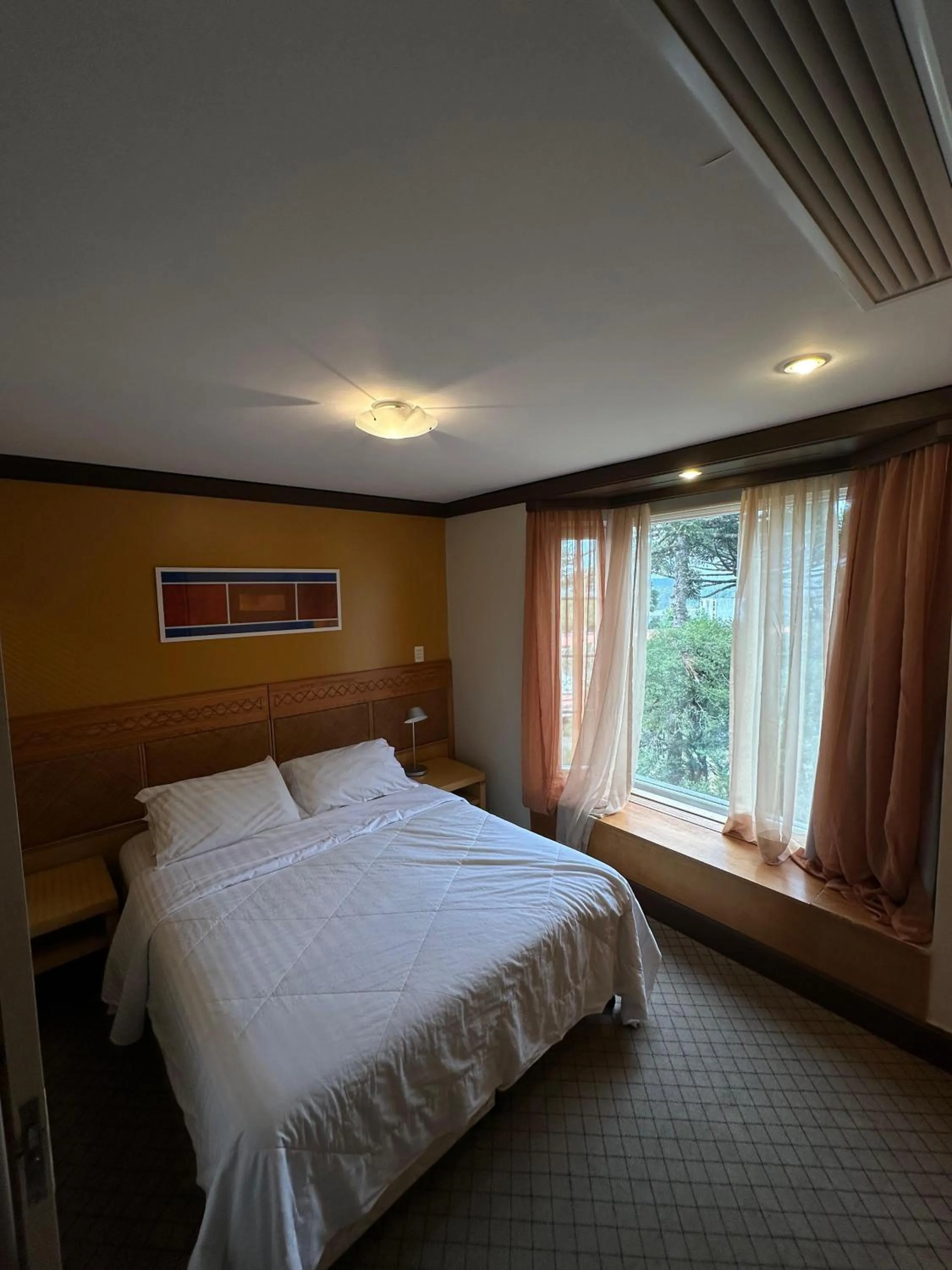 Bedroom, Bed in Flat Luxo Mountain Village