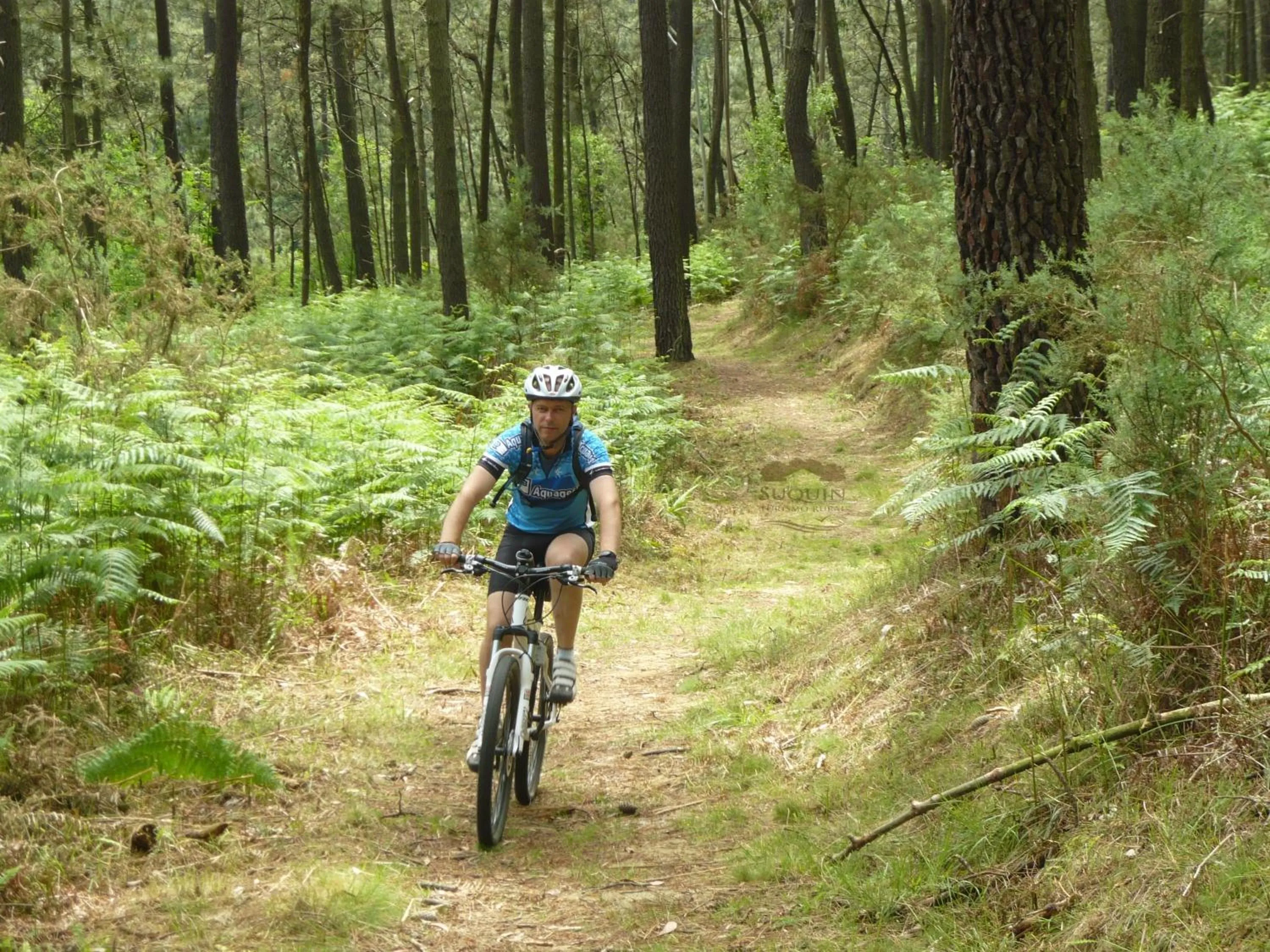 Cycling in Hotel Rural Suquin