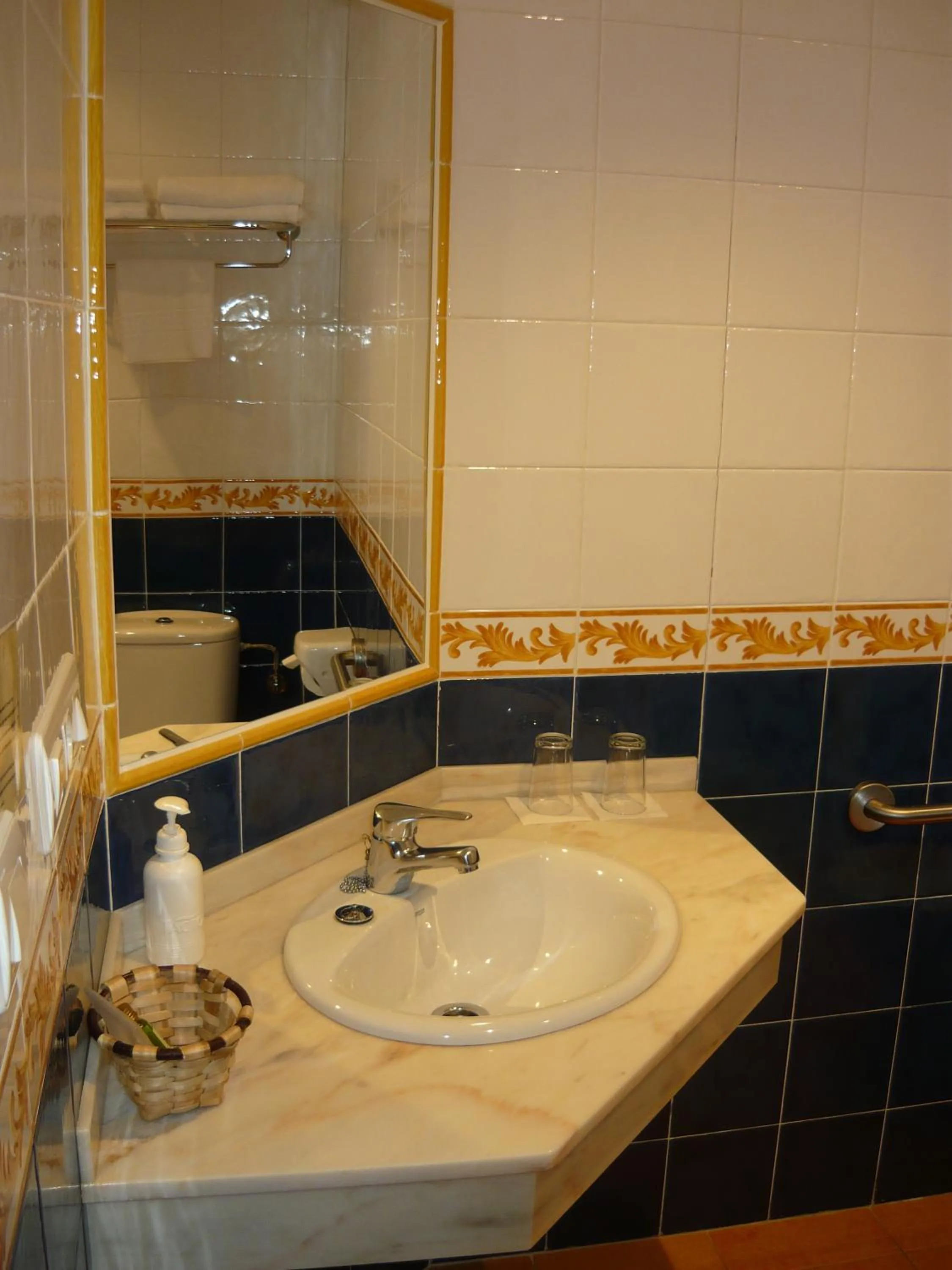 Bathroom in Hotel Rural Suquin