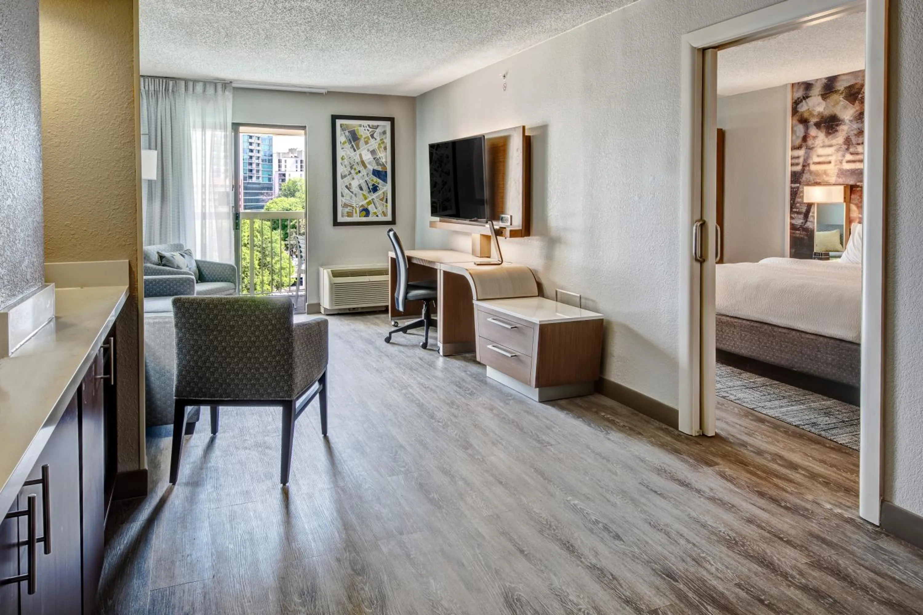 Photo of the whole room, Bed in Courtyard by Marriott Nashville Vanderbilt West End