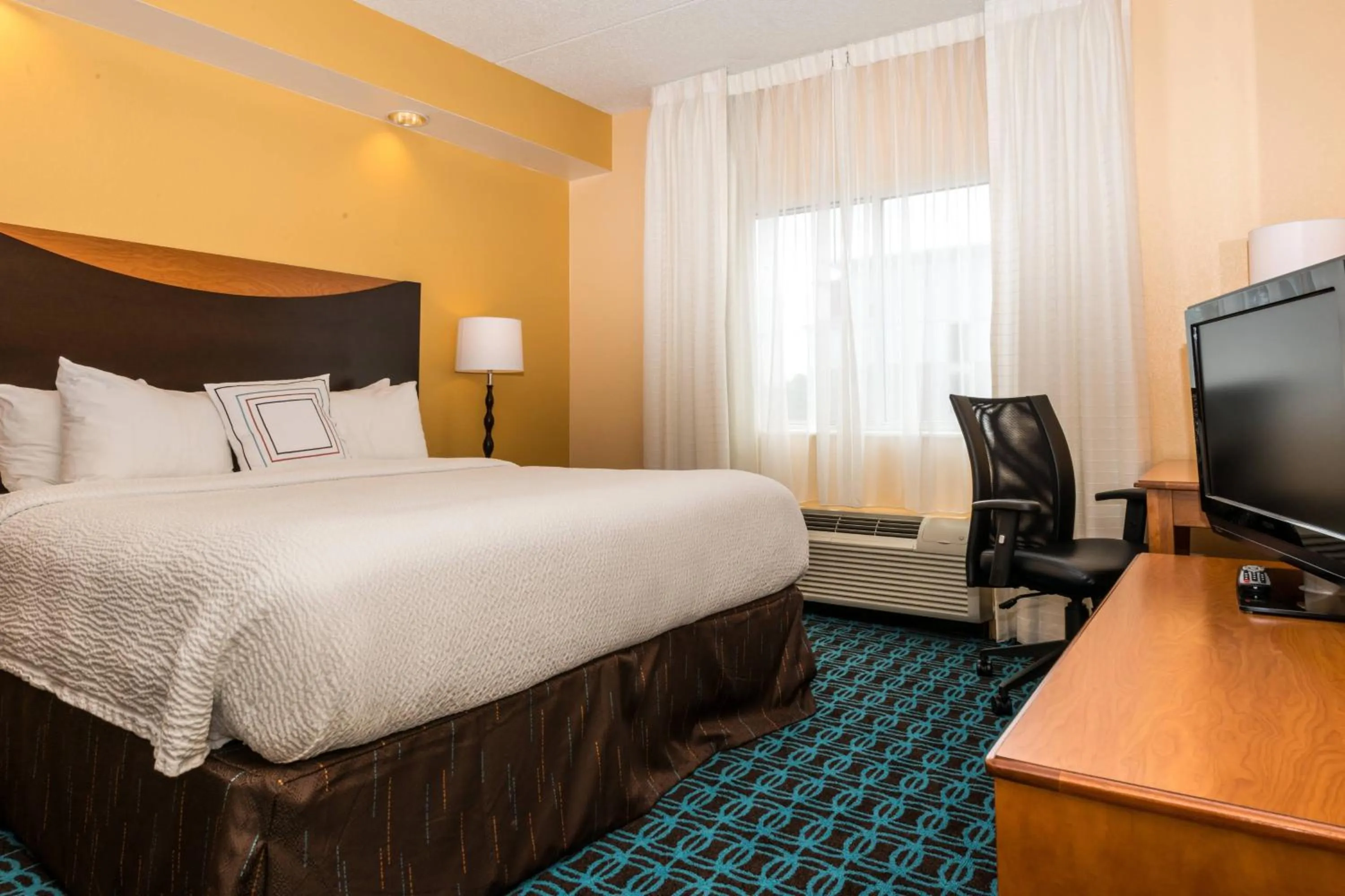 Photo of the whole room, Bed in Fairfield Inn & Suites by Marriott Nashville at Opryland
