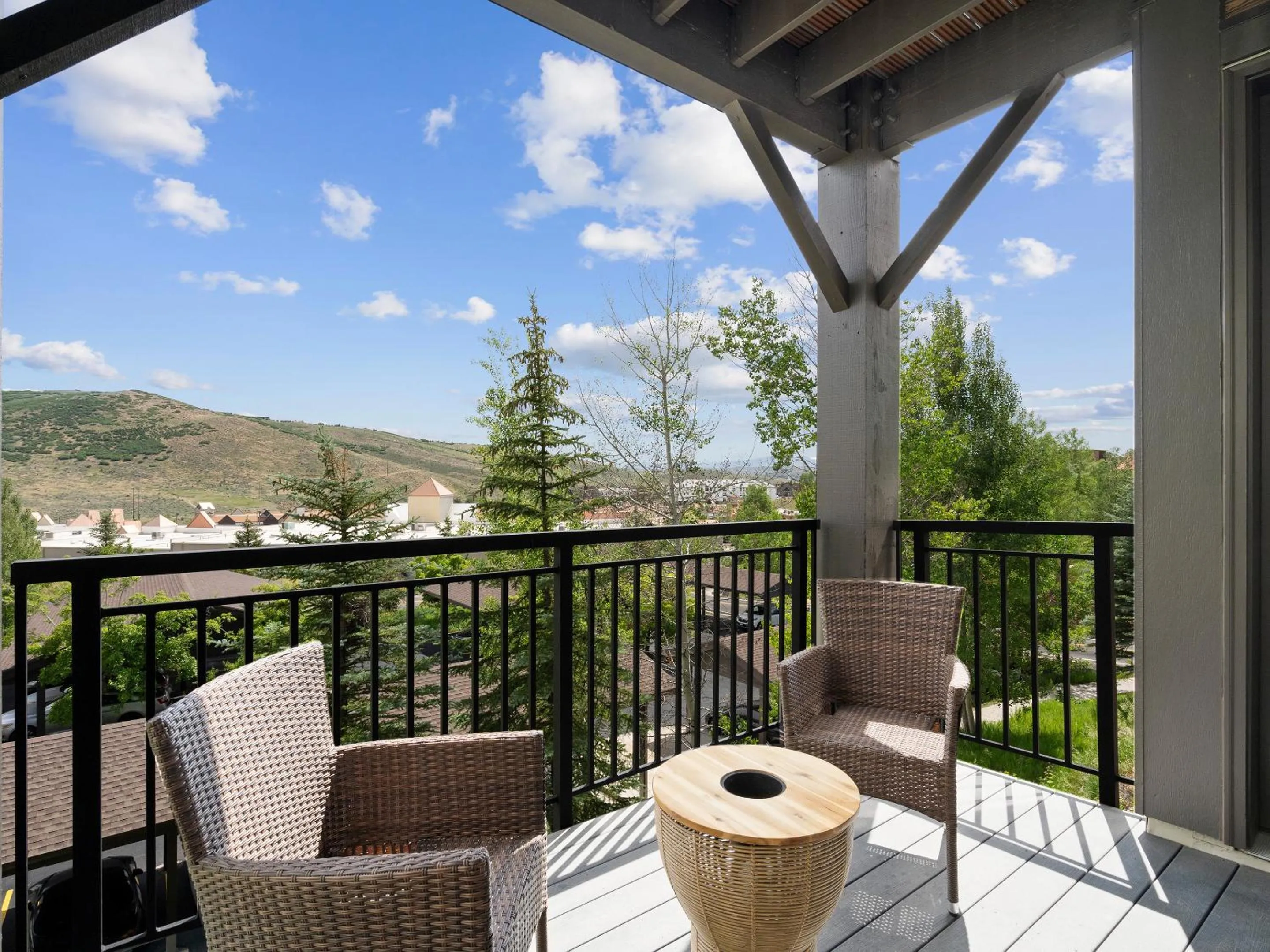 Balcony/Terrace in Crestview Condominiums by All Seasons Resort Lodging