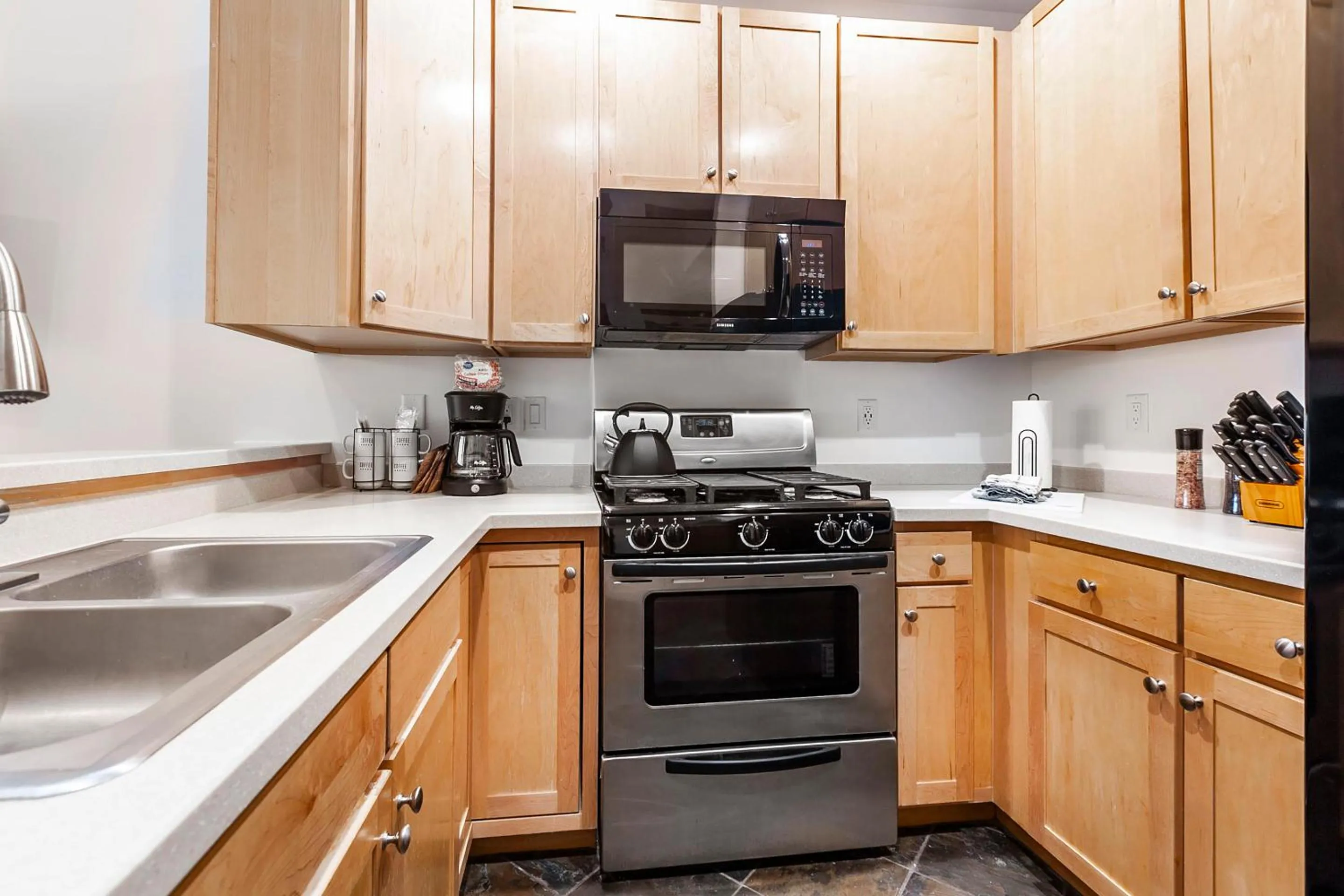 Kitchen or kitchenette in Crestview Condominiums by All Seasons Resort Lodging