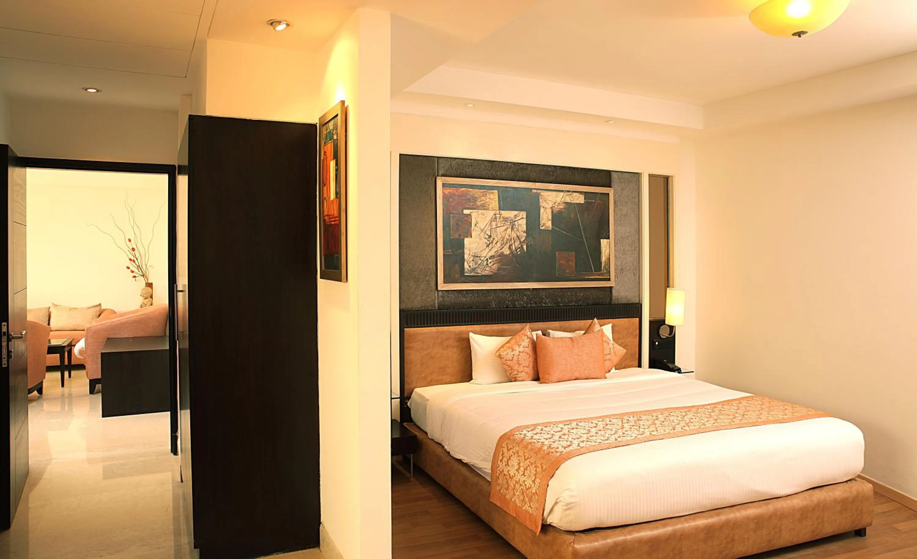 Bed in Inde Hotel Huda City Centre Vista Woods, Gurgaon