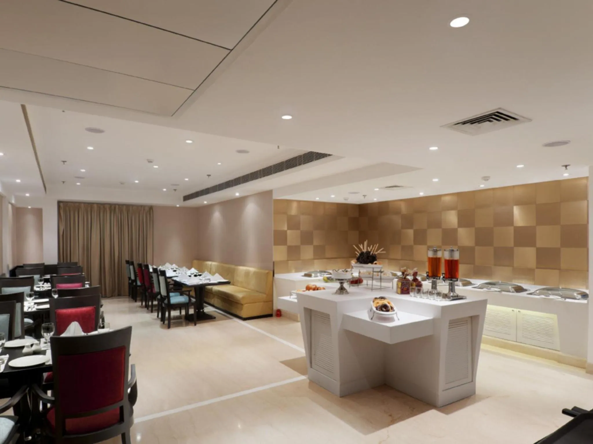 Restaurant/places to eat in Inde Hotel Huda City Centre Vista Woods, Gurgaon