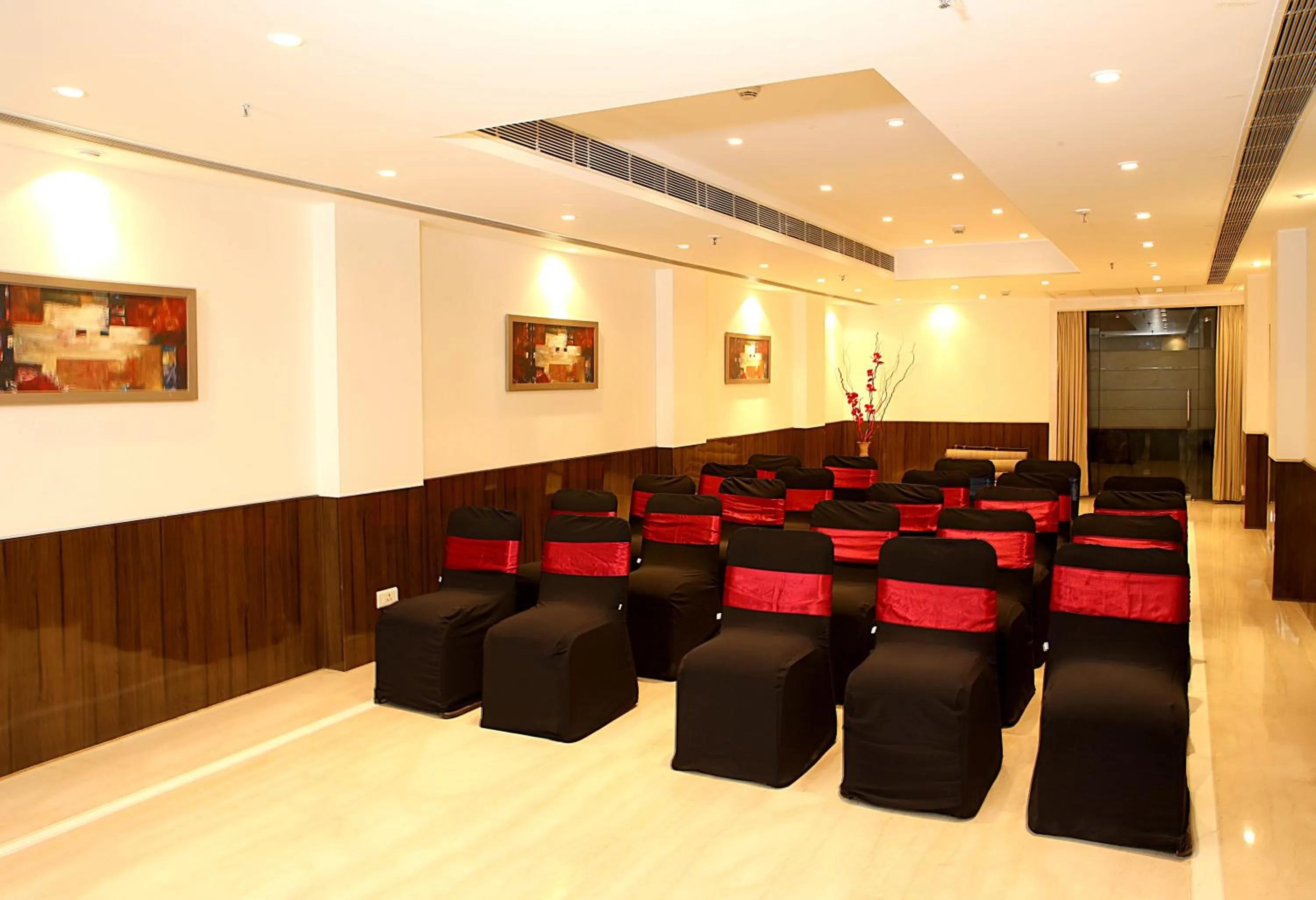 Banquet/Function facilities in Inde Hotel Huda City Centre Vista Woods, Gurgaon