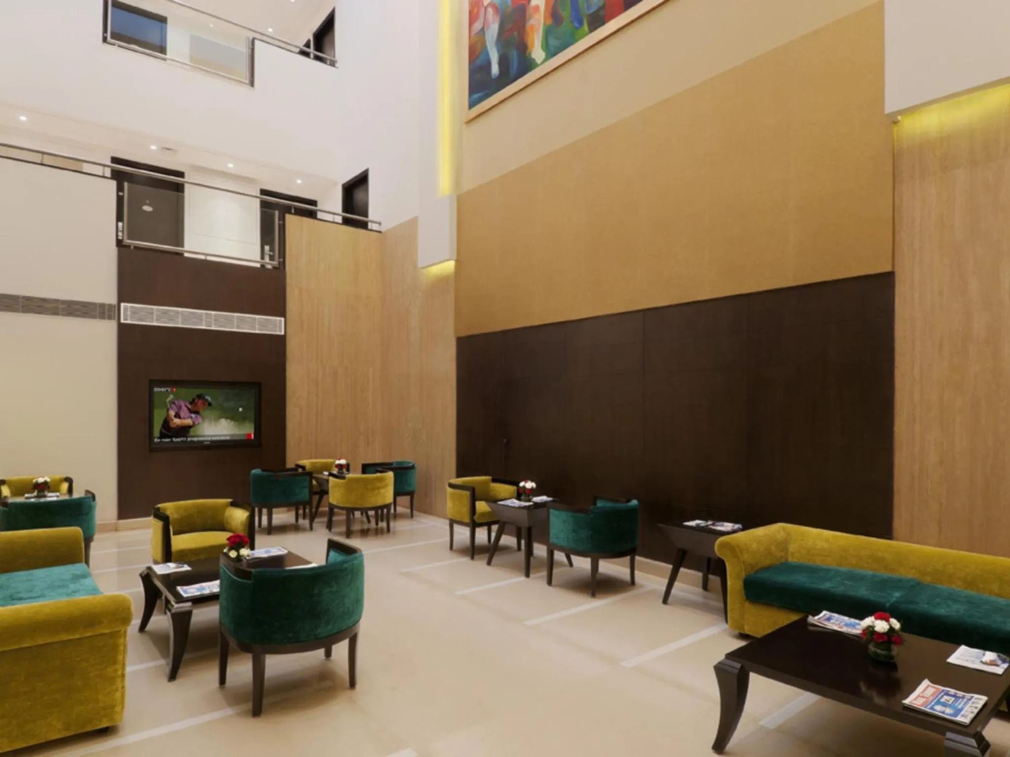 Communal lounge/ TV room in Inde Hotel Huda City Centre Vista Woods, Gurgaon