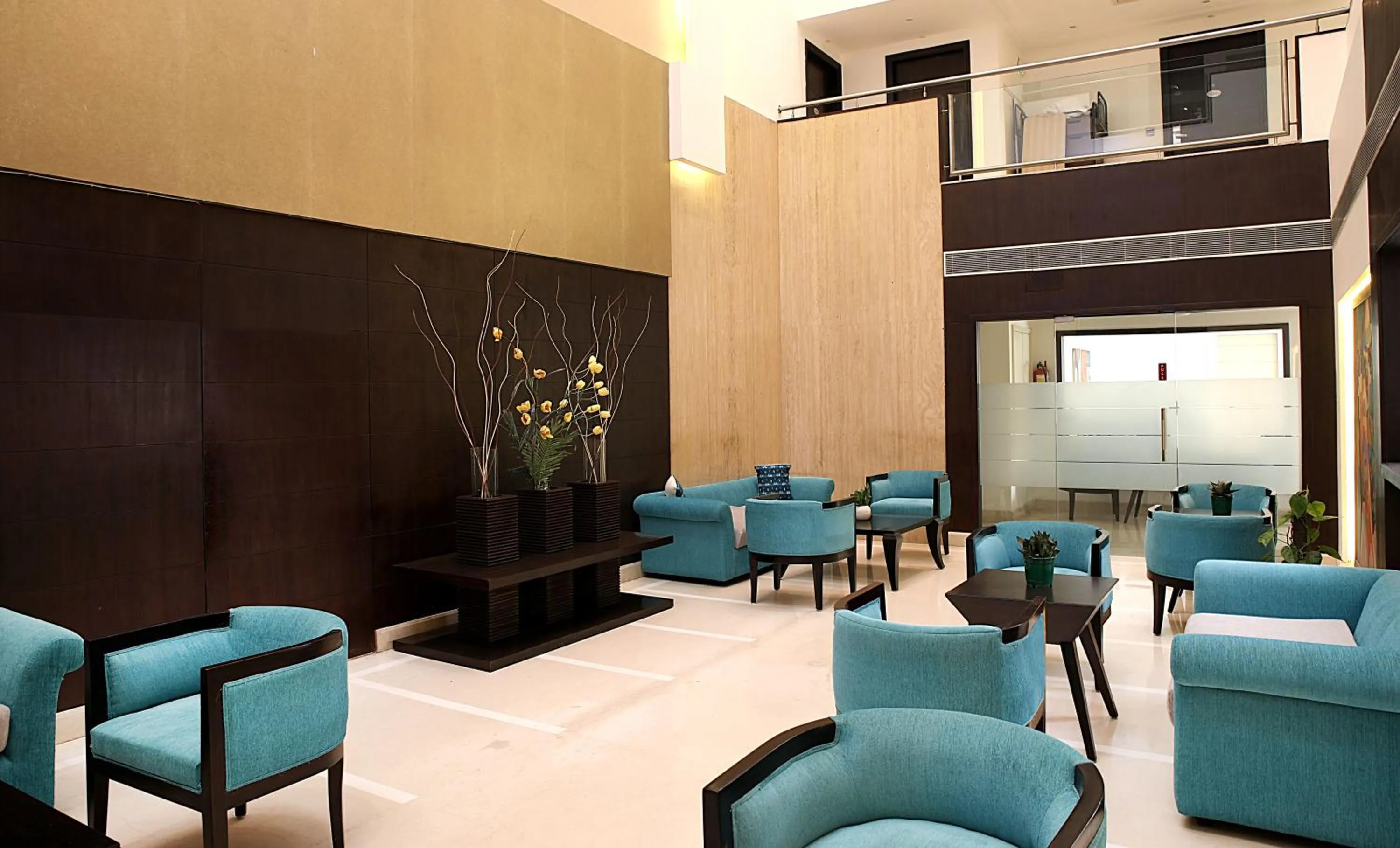 Lobby or reception in Inde Hotel Huda City Centre Vista Woods, Gurgaon