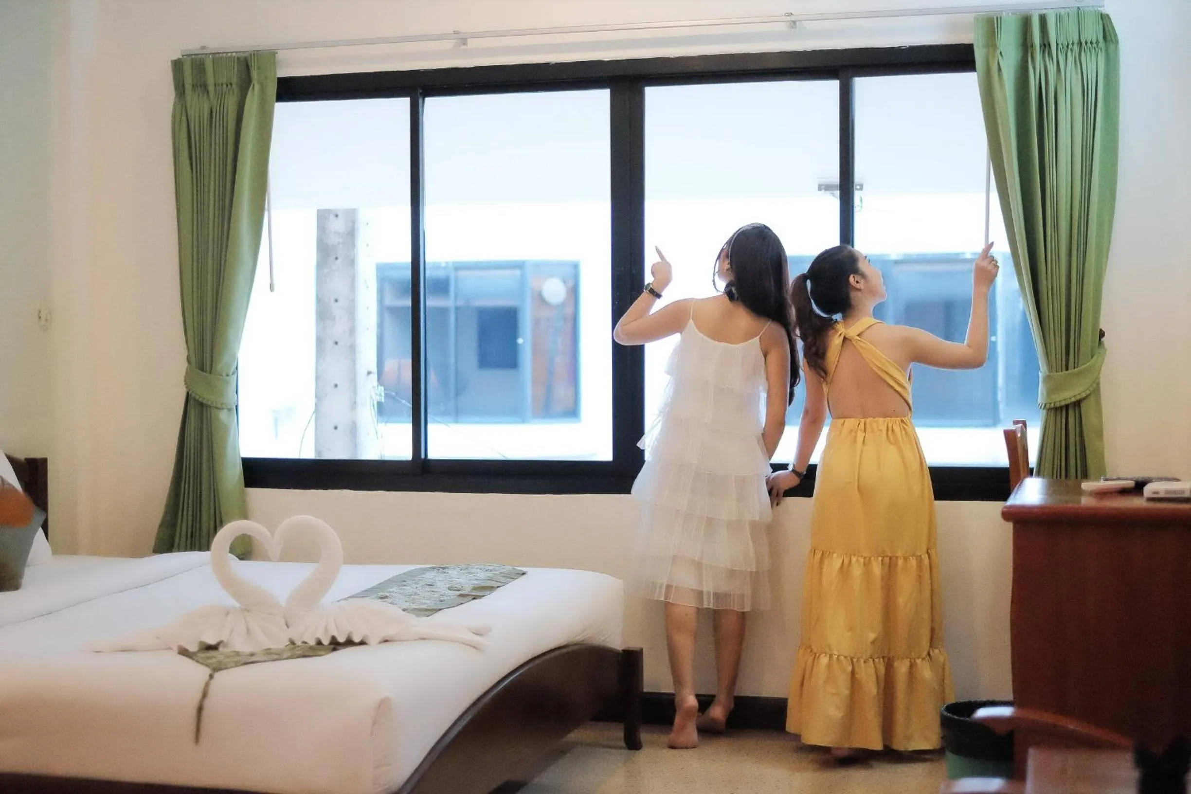 group of guests, Bed in Myplace@Surat Hotel