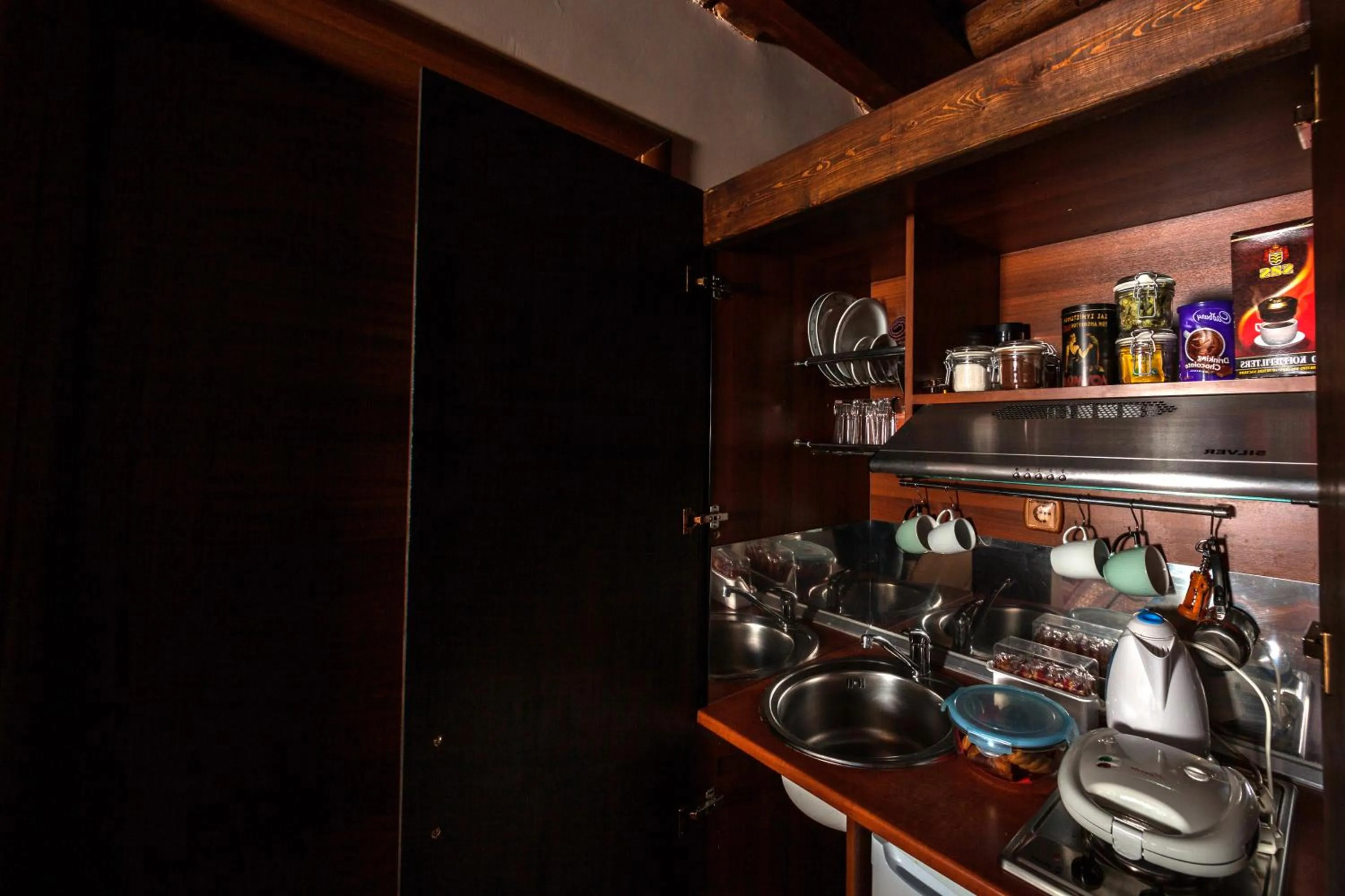 Pera Alonia Guest House