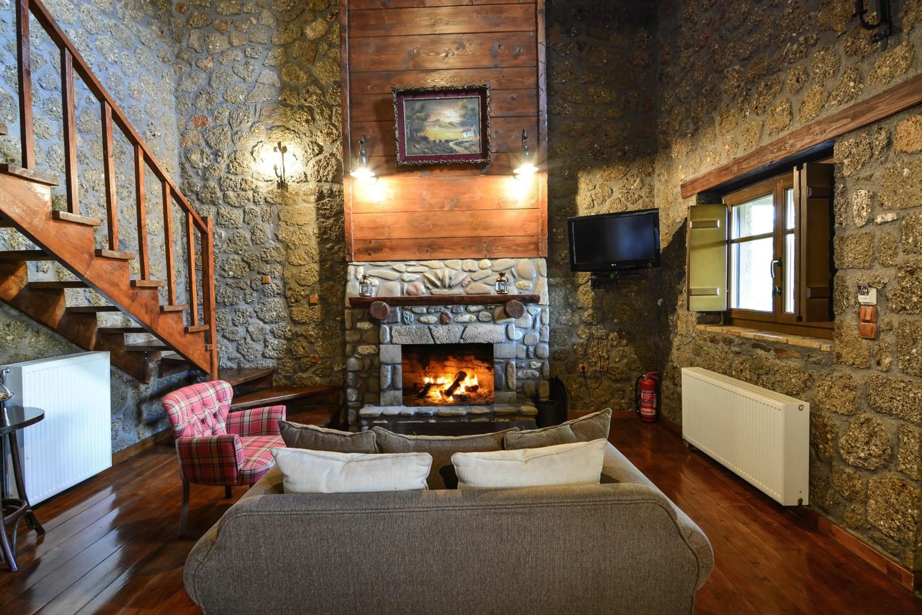 Pera Alonia Guest House