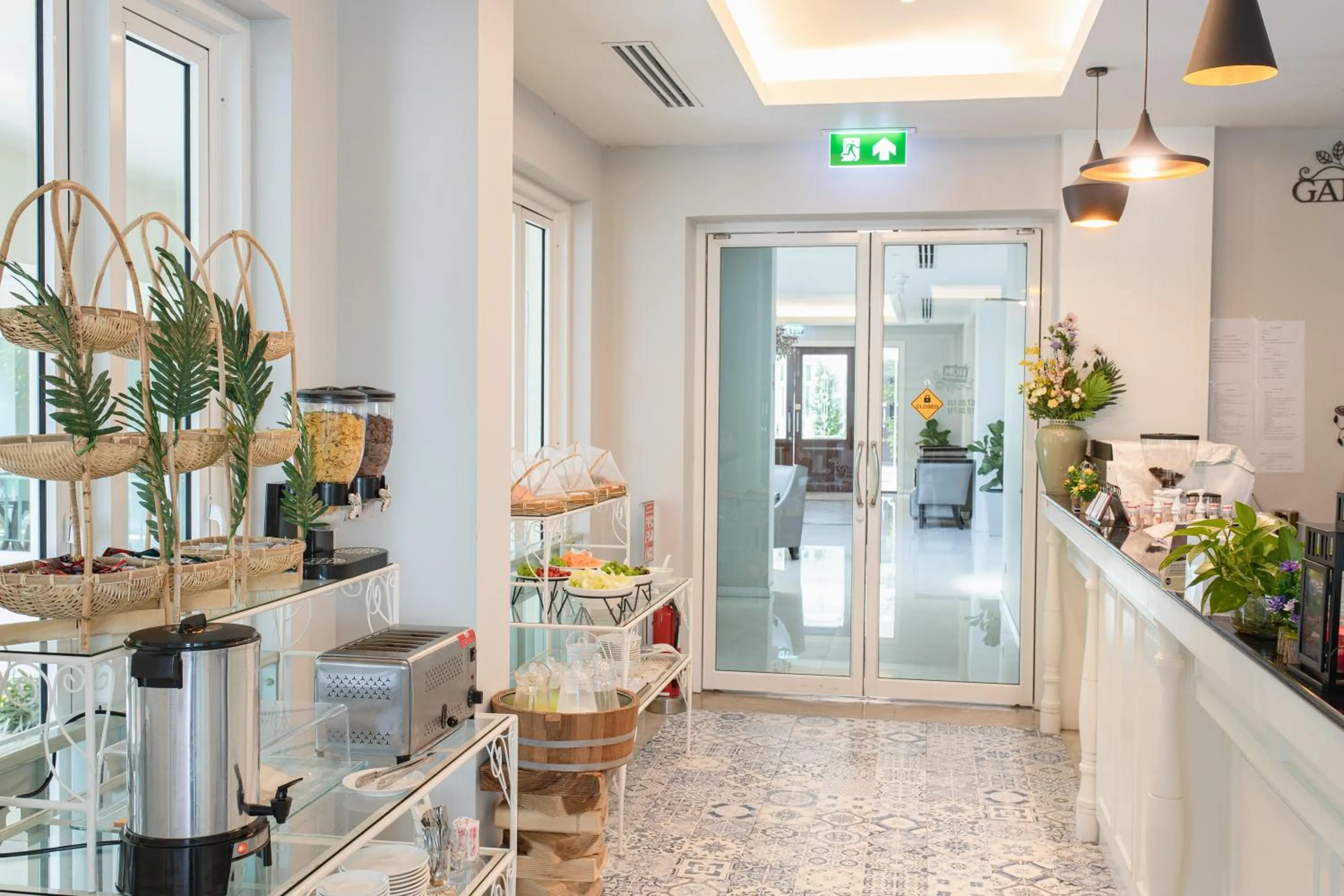 Food and drinks in Siam Tharadol