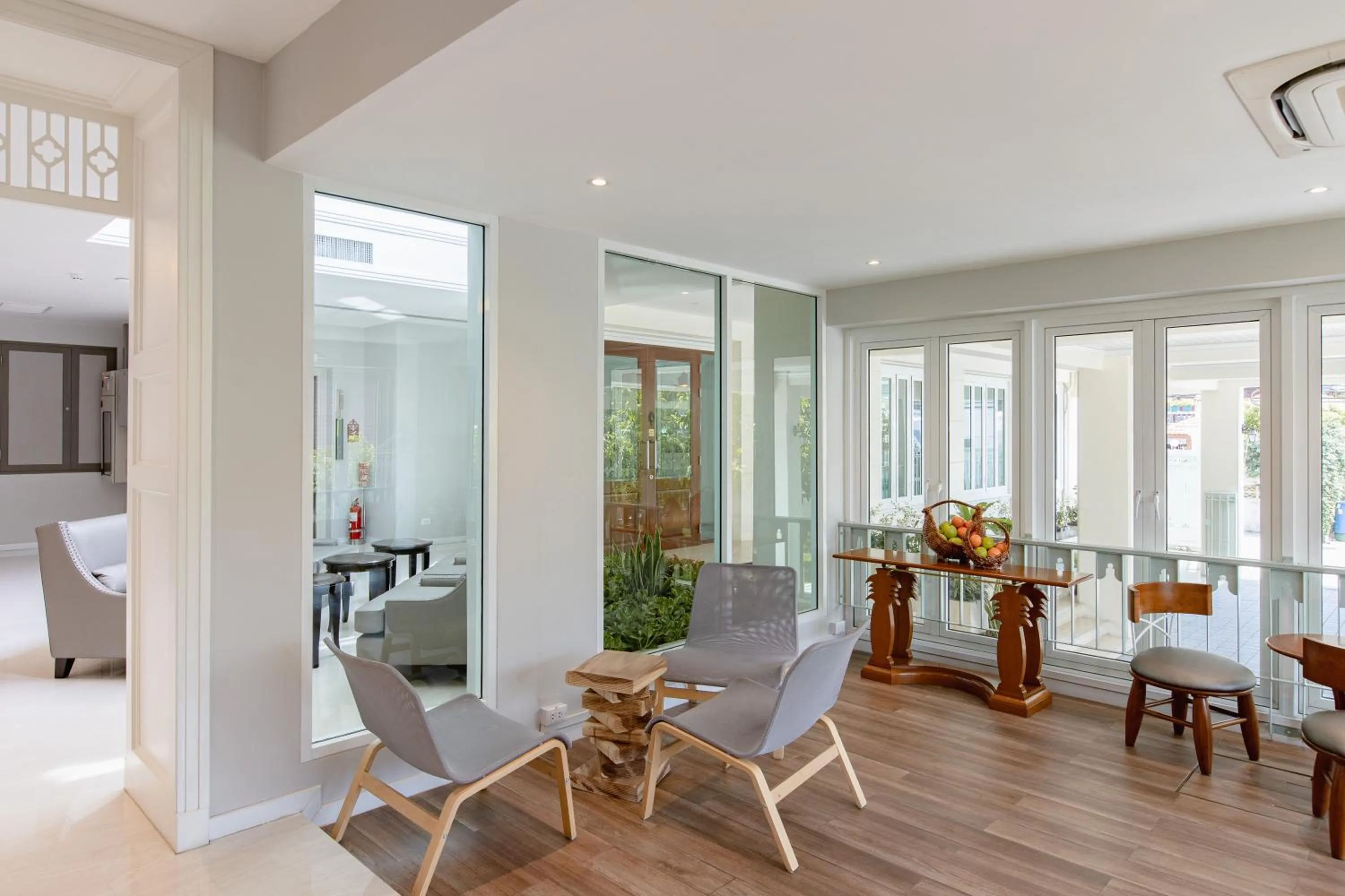 Lobby or reception in Siam Tharadol