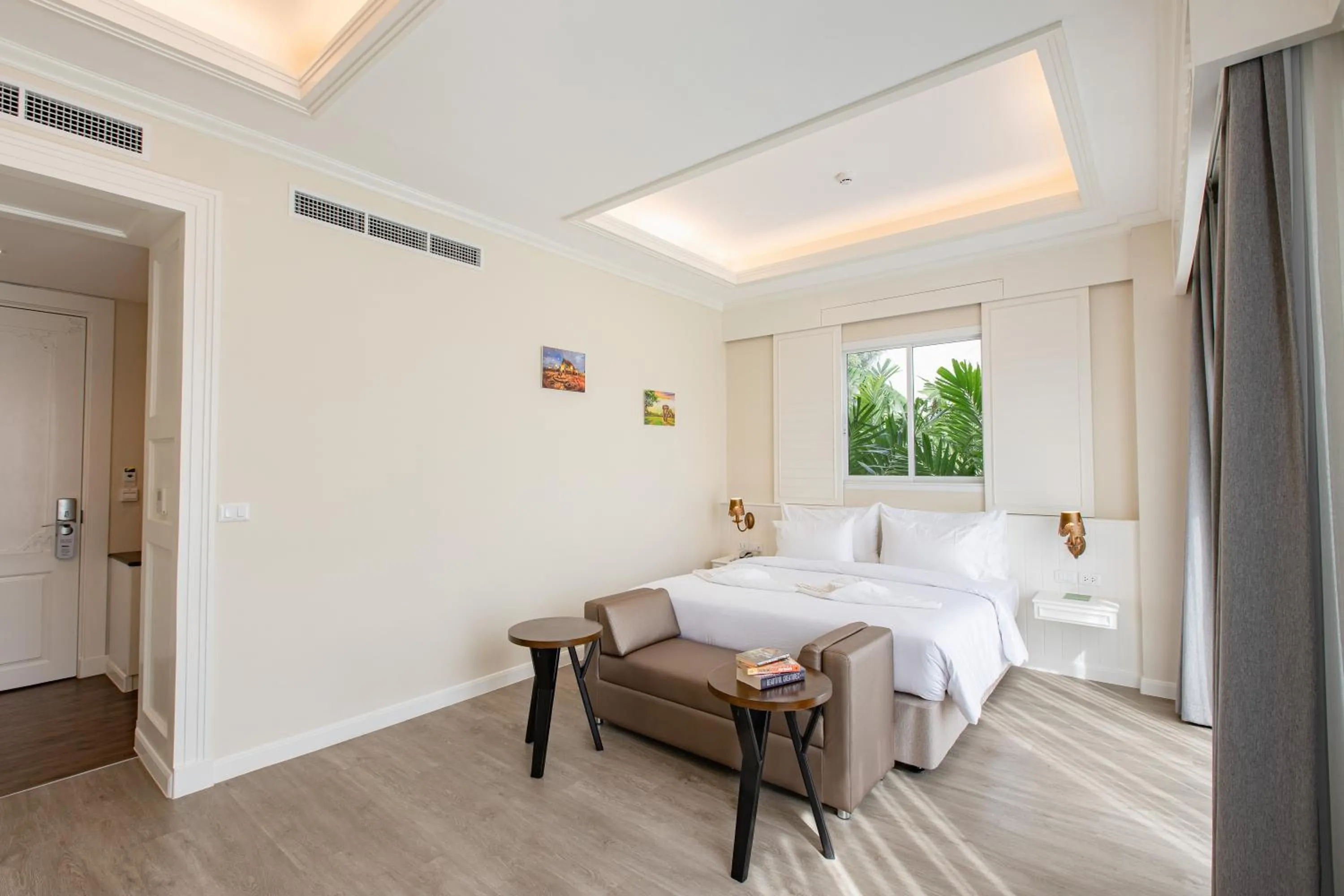 Balcony/Terrace, Bed in Siam Tharadol