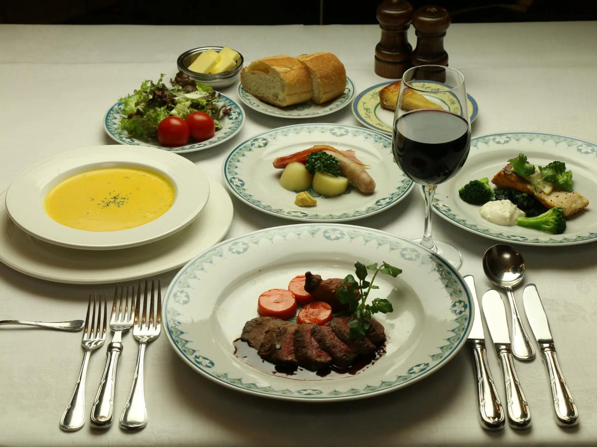 Dinner in Pension Raisin