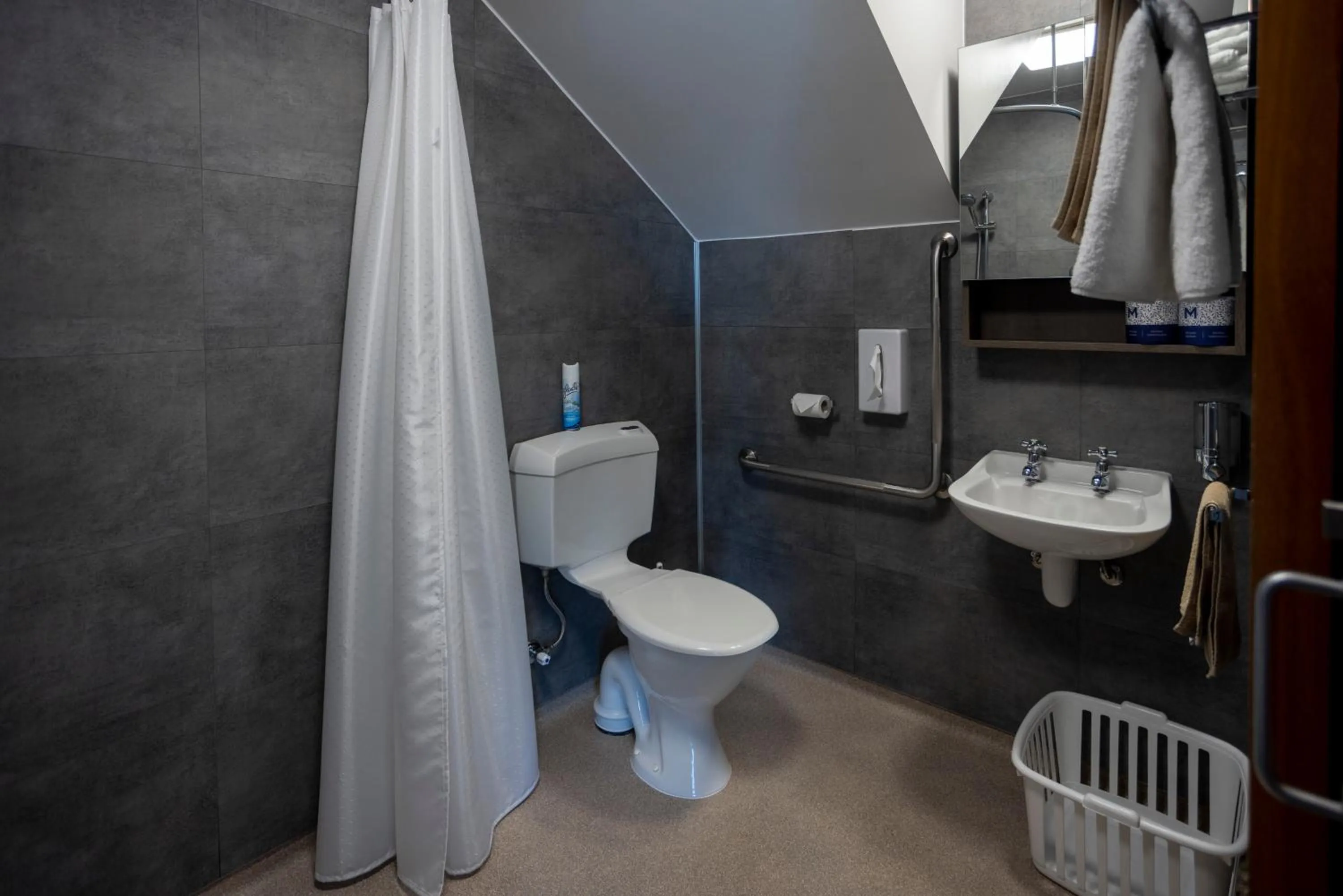 Bathroom in Haast Beach Motel