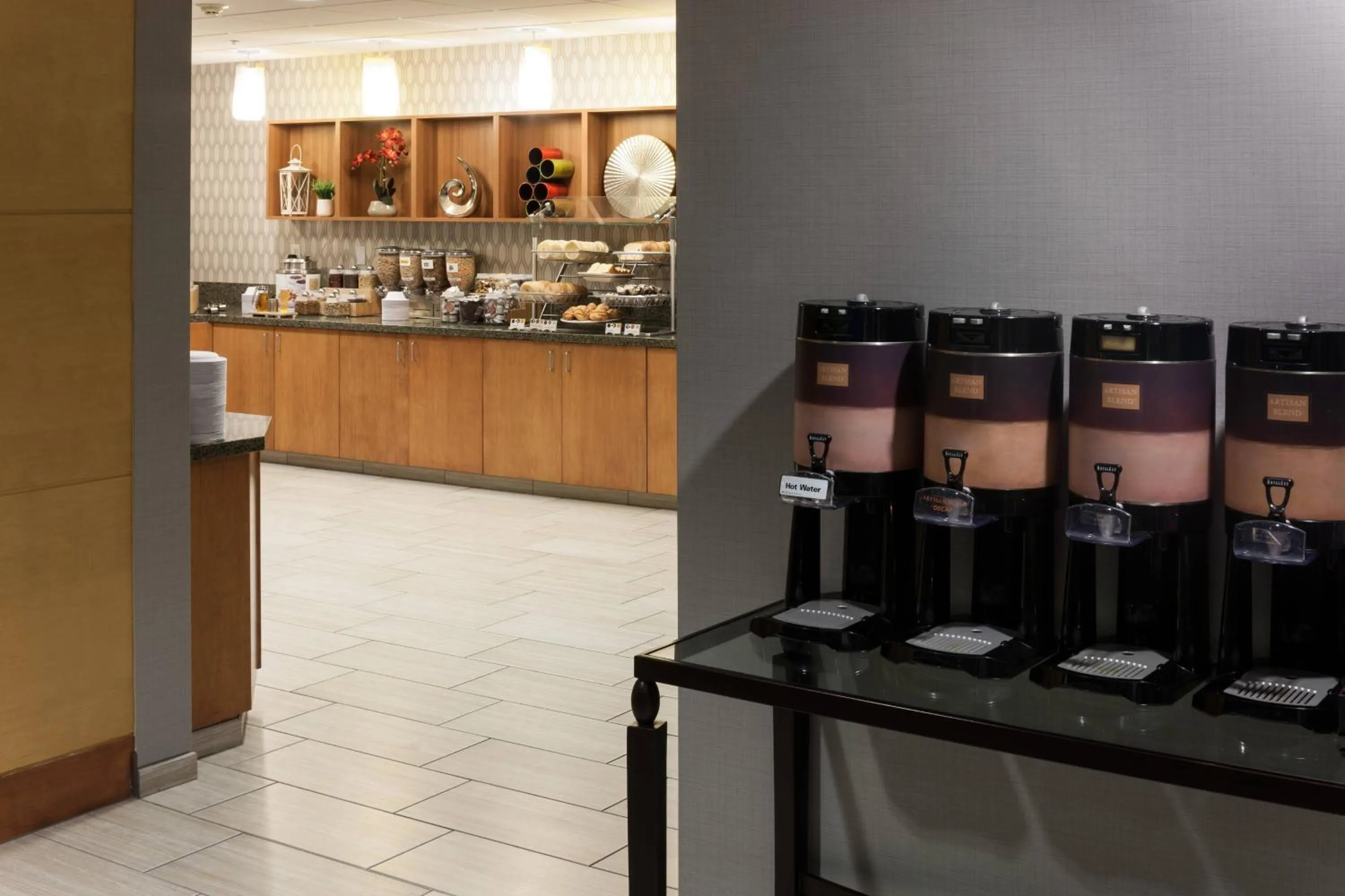 Restaurant/places to eat in SpringHill Suites by Marriott Boise ParkCenter