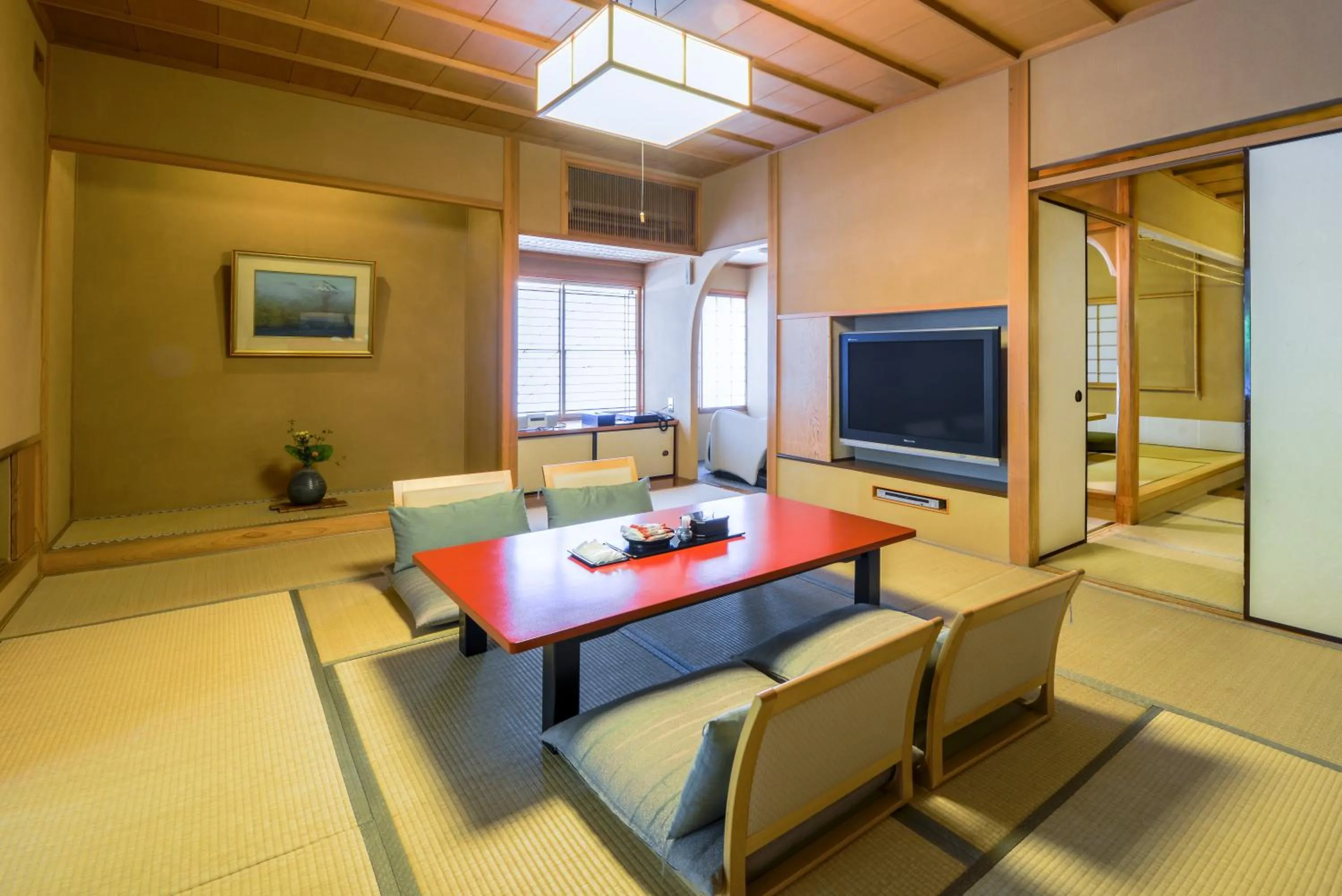 Photo of the whole room, Bed in Uesugi no Miyu Gotenmori