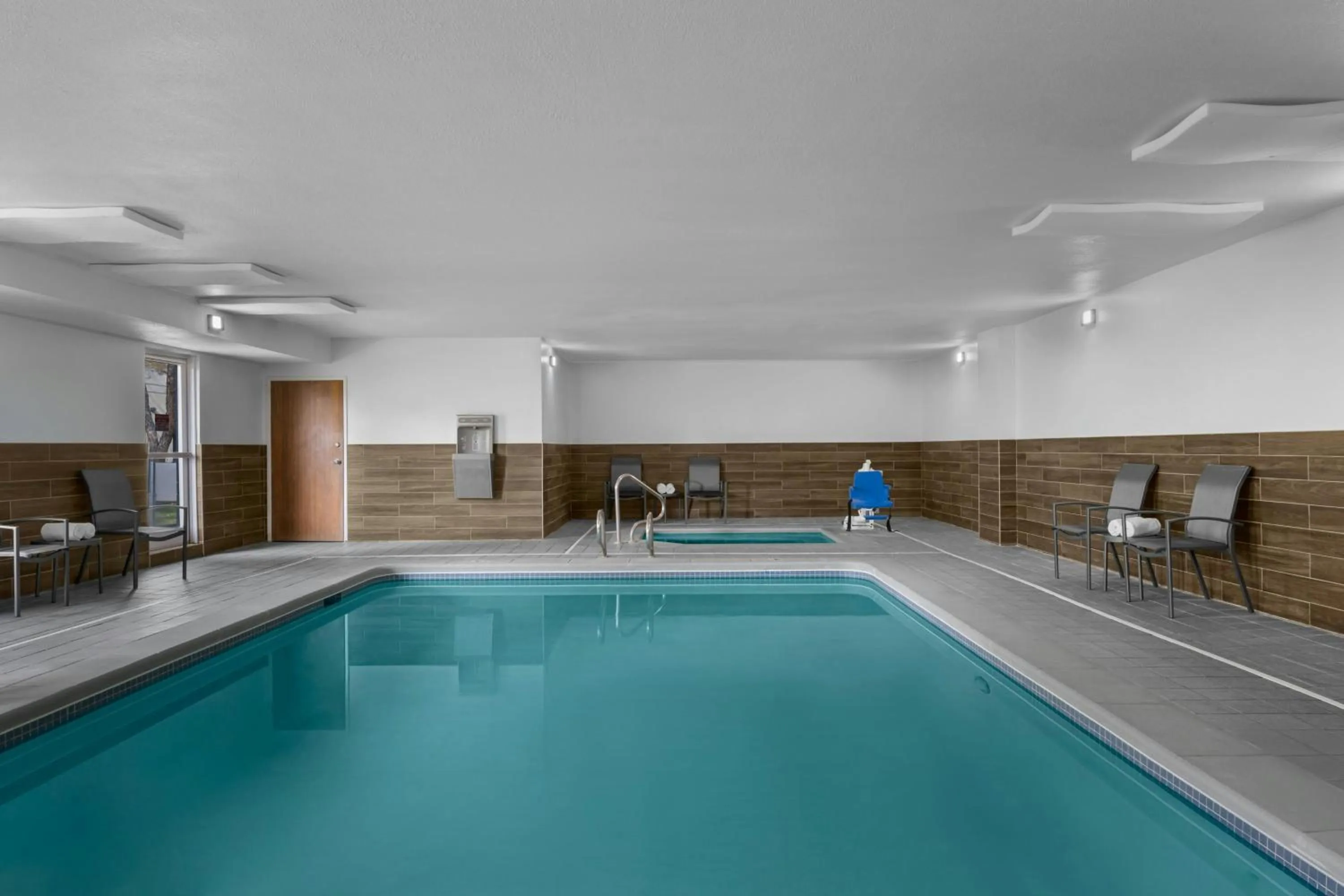 Swimming pool in Fairfield Inn Boise Airport