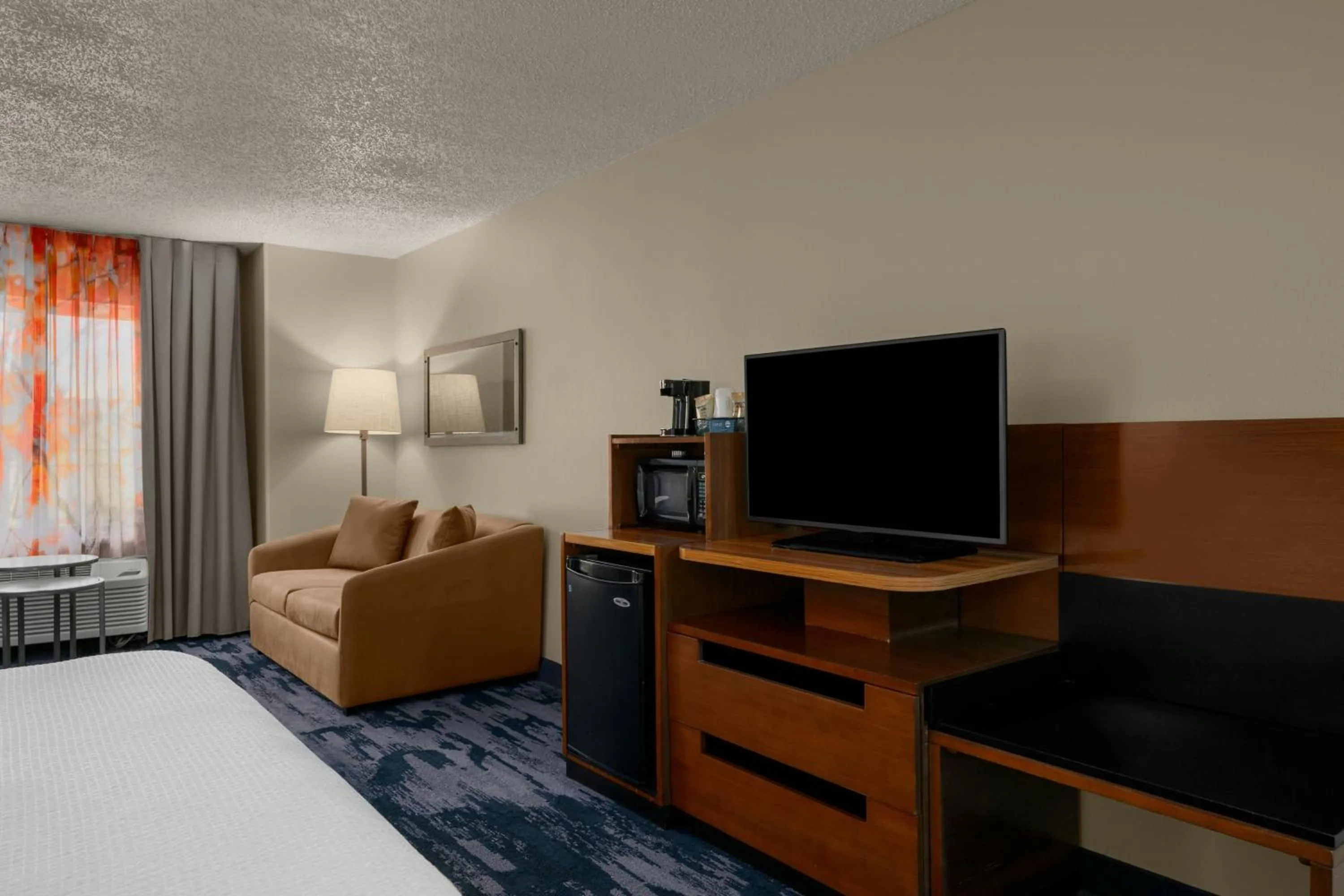 Photo of the whole room, Bed in Fairfield Inn Boise Airport