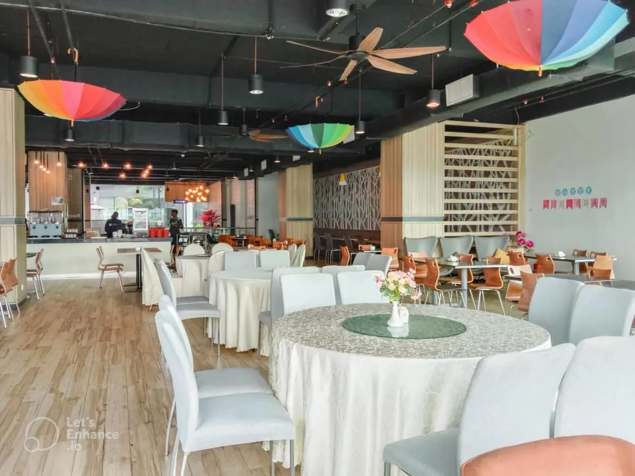 Restaurant/places to eat in Langkasuka Express