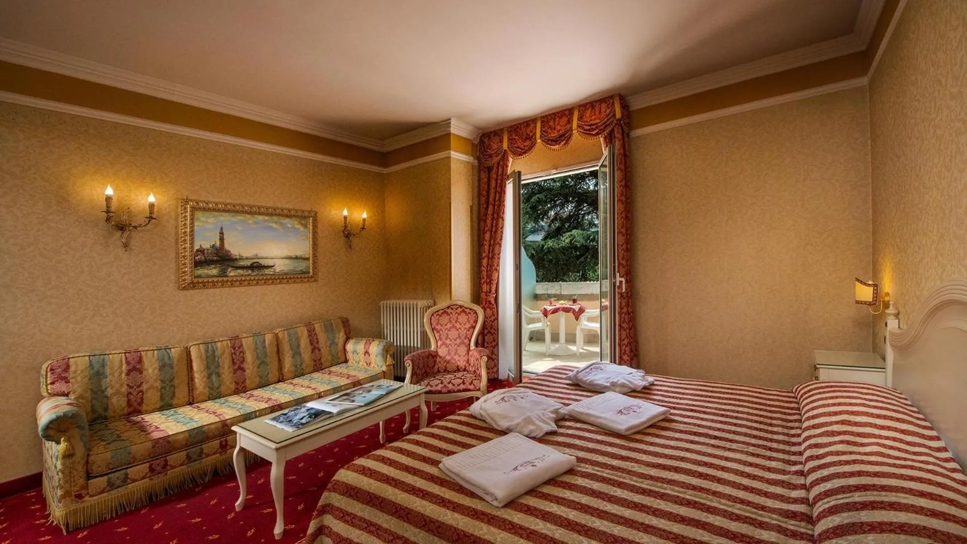 Bed in Hotel Terme Helvetia