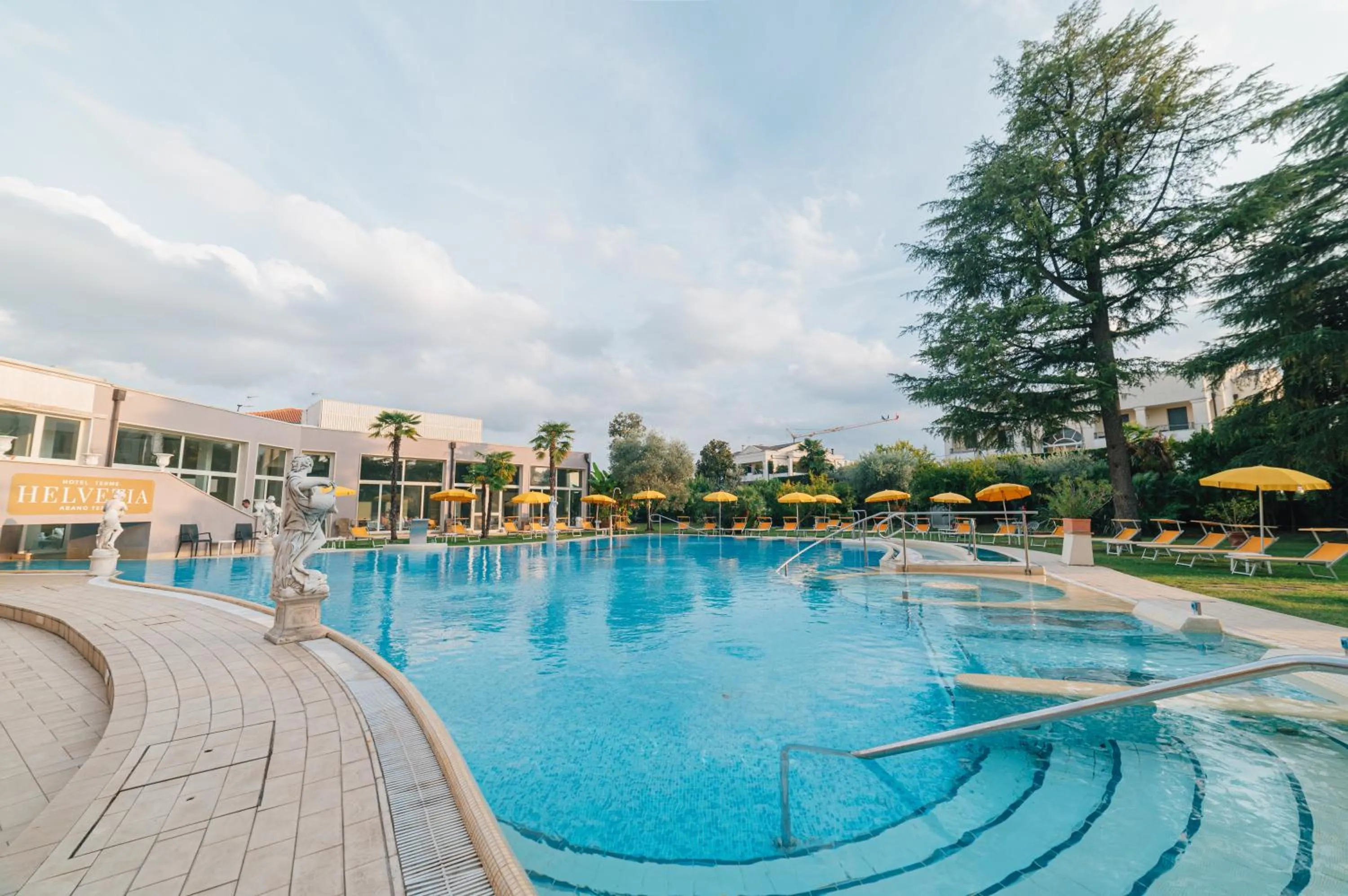 Garden in Hotel Terme Helvetia