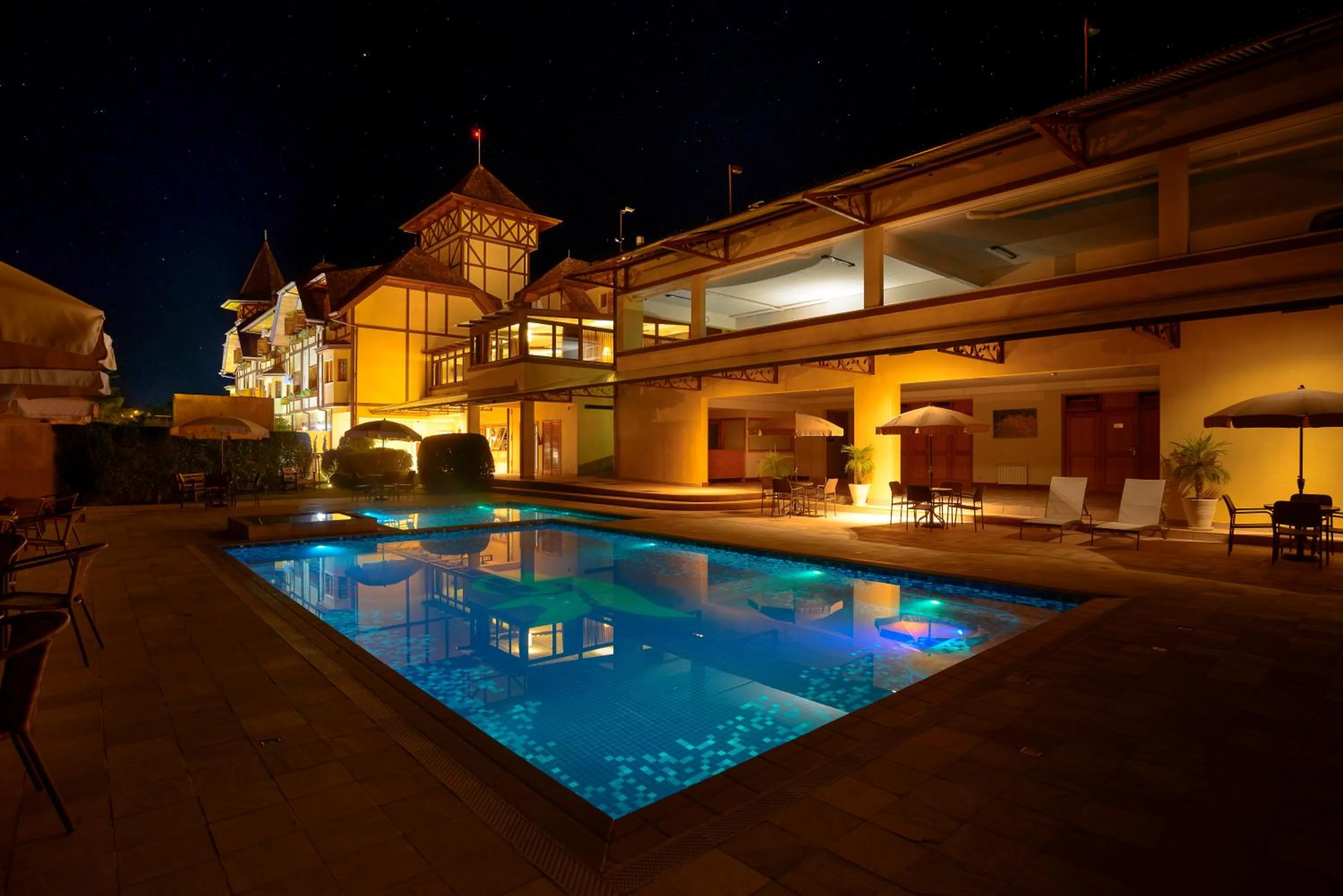 Pool view in Hotel Le Renard - Campos do Jordao