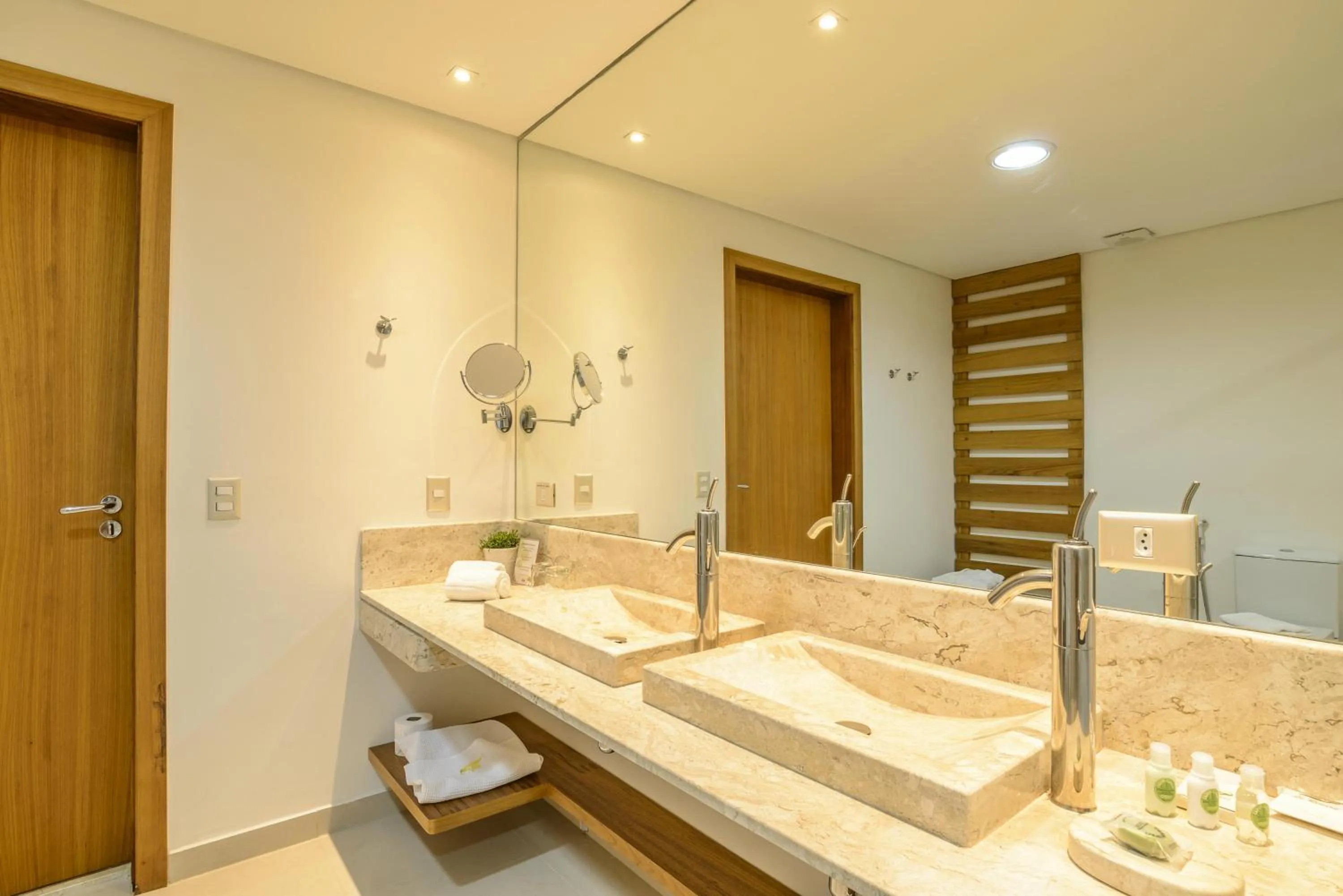 Bathroom in Hotel Le Renard - Campos do Jordao