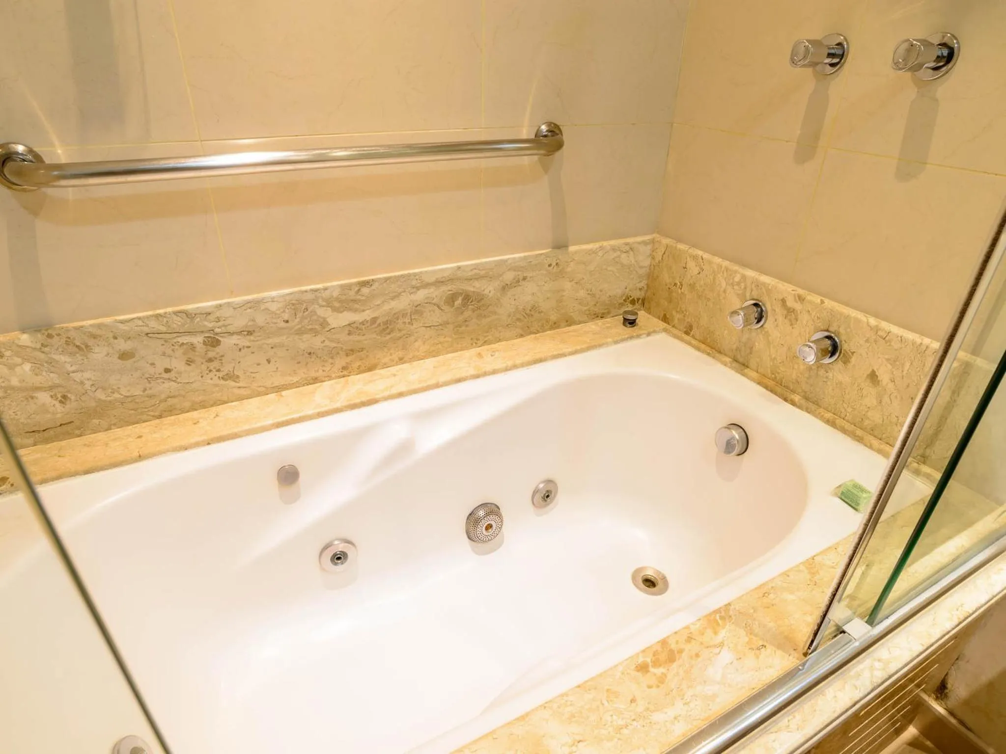 Bathroom in Hotel Le Renard - Campos do Jordao