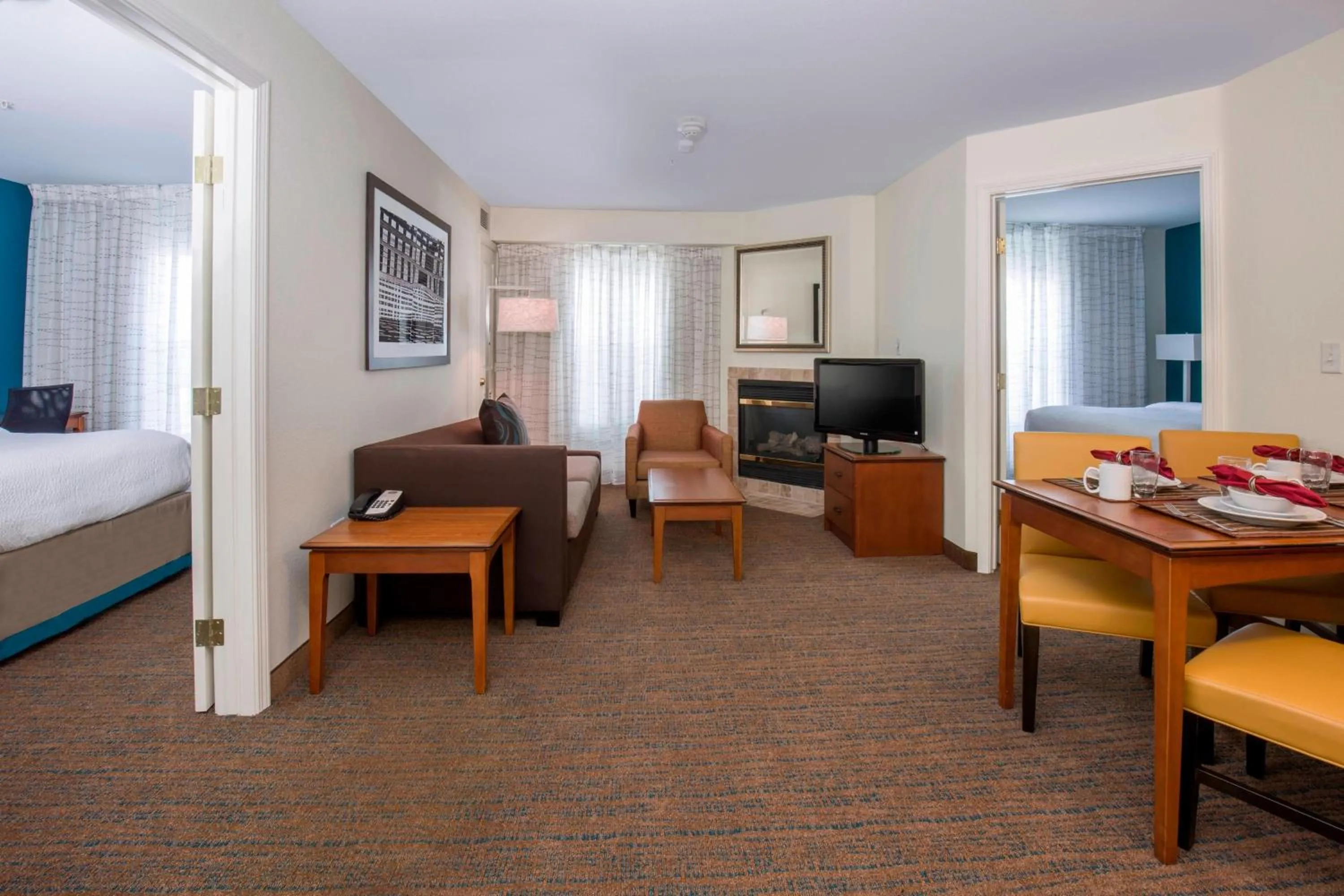 Living room, Bed in Residence Inn Boise West