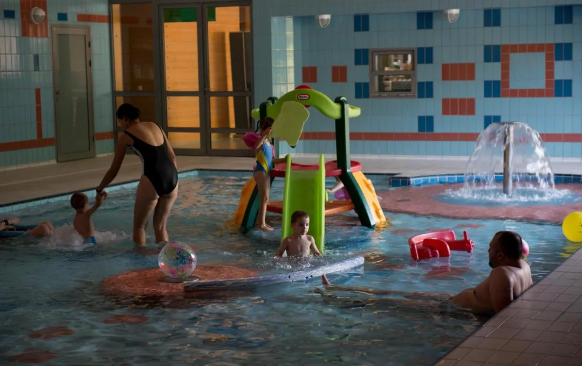 Swimming pool in Stacja Nowa Gdynia Bed & Breakfast Aquapark