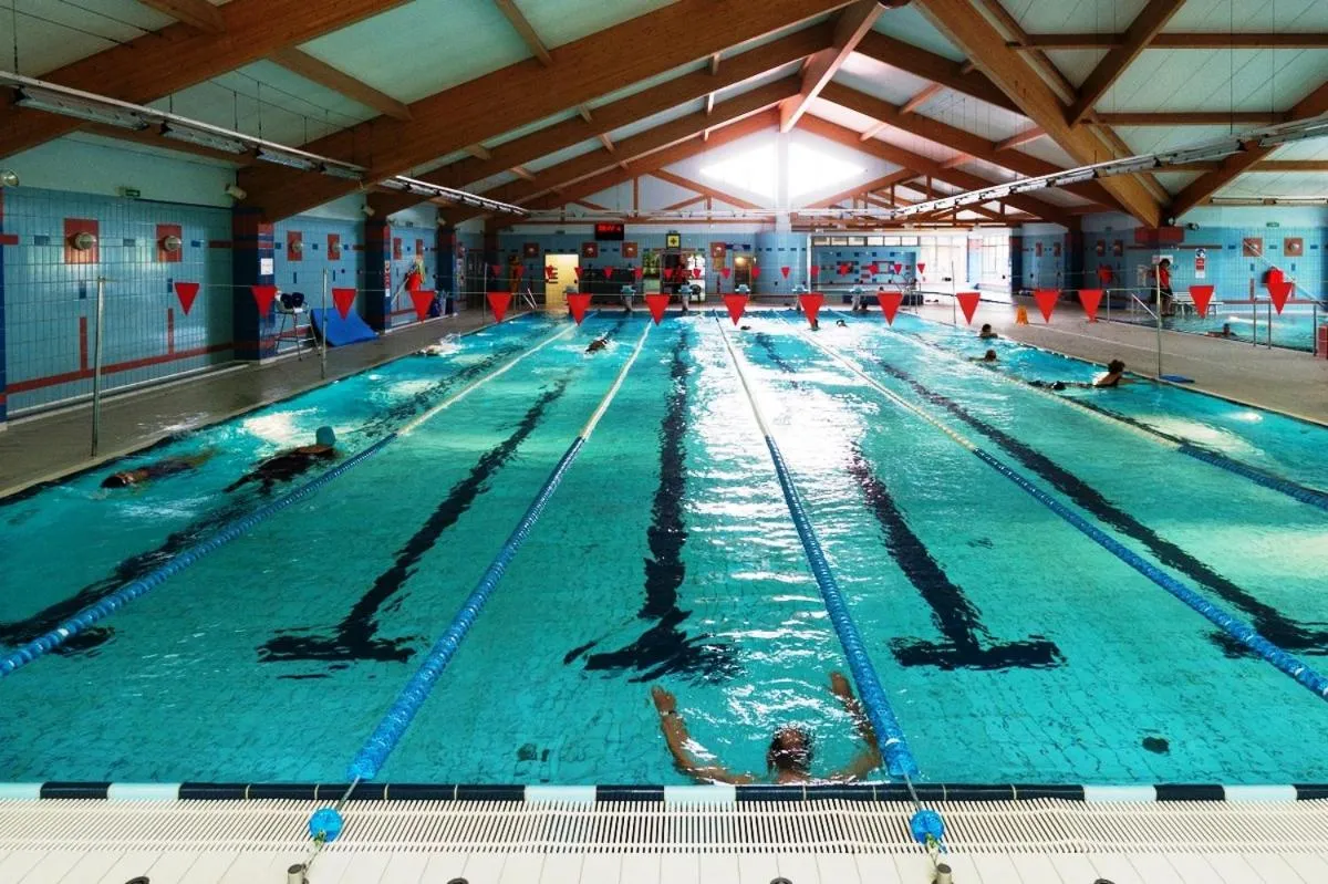 Swimming pool in Stacja Nowa Gdynia Bed & Breakfast Aquapark