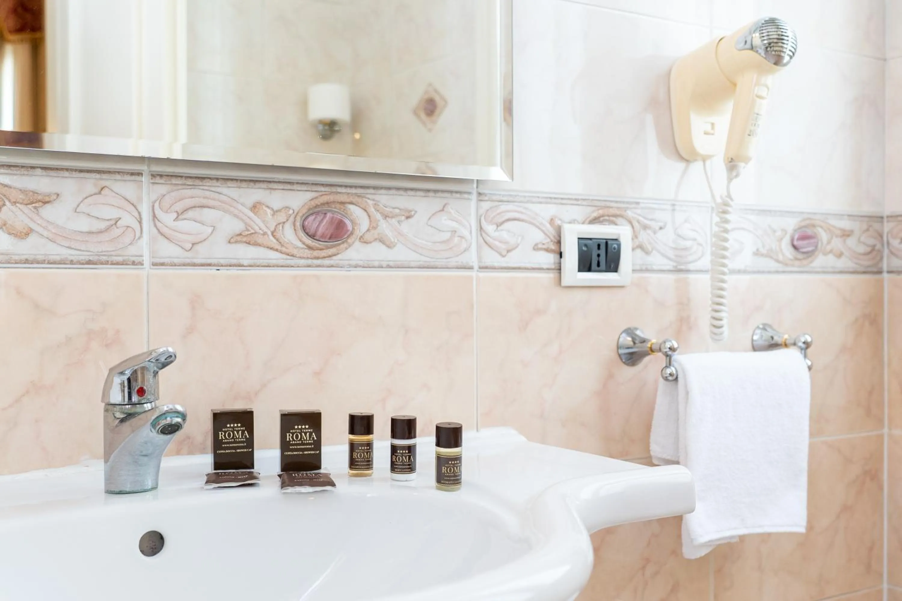 Bathroom in Hotel Terme Roma