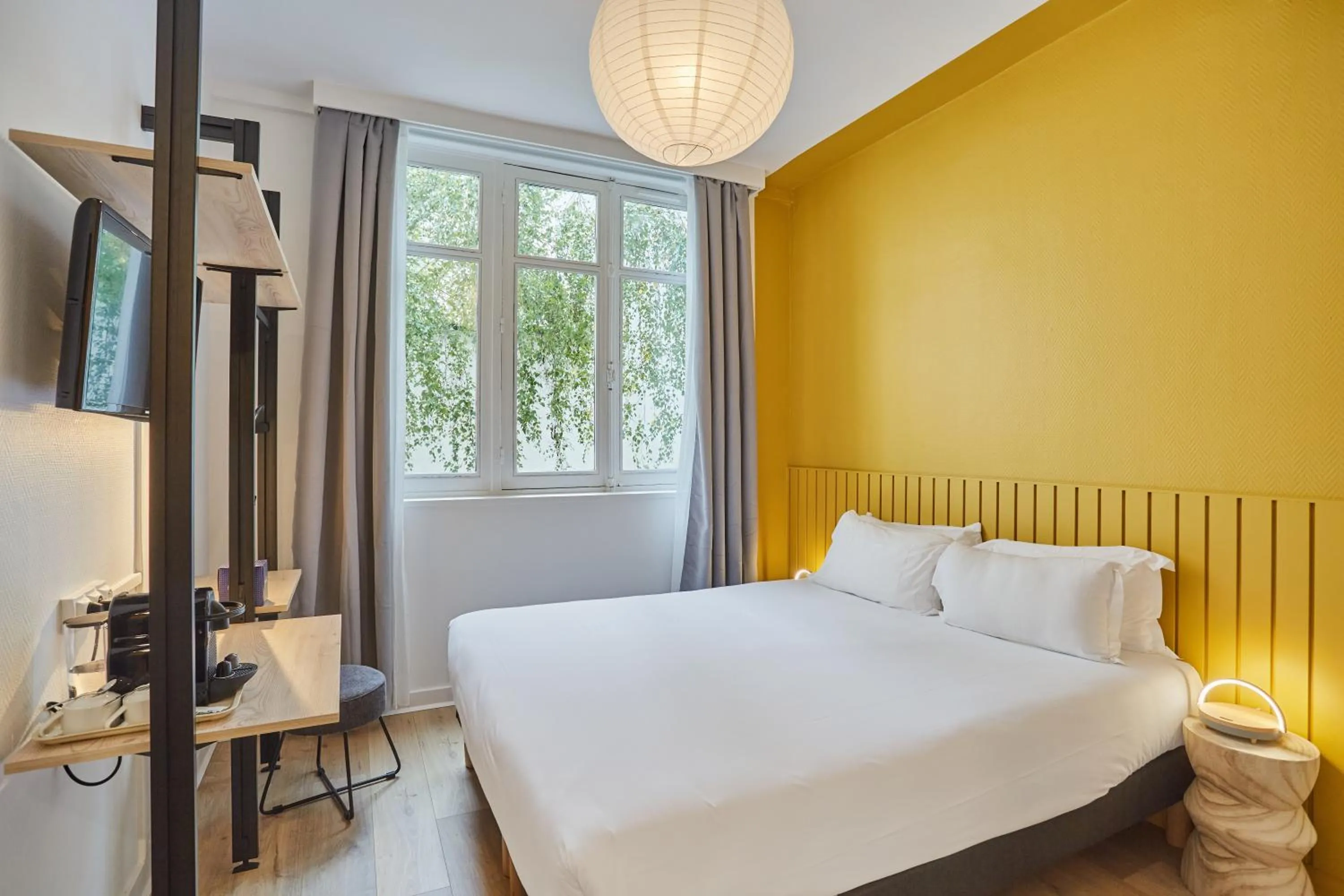 Bed in Hôtel Beauquartier Montmartre