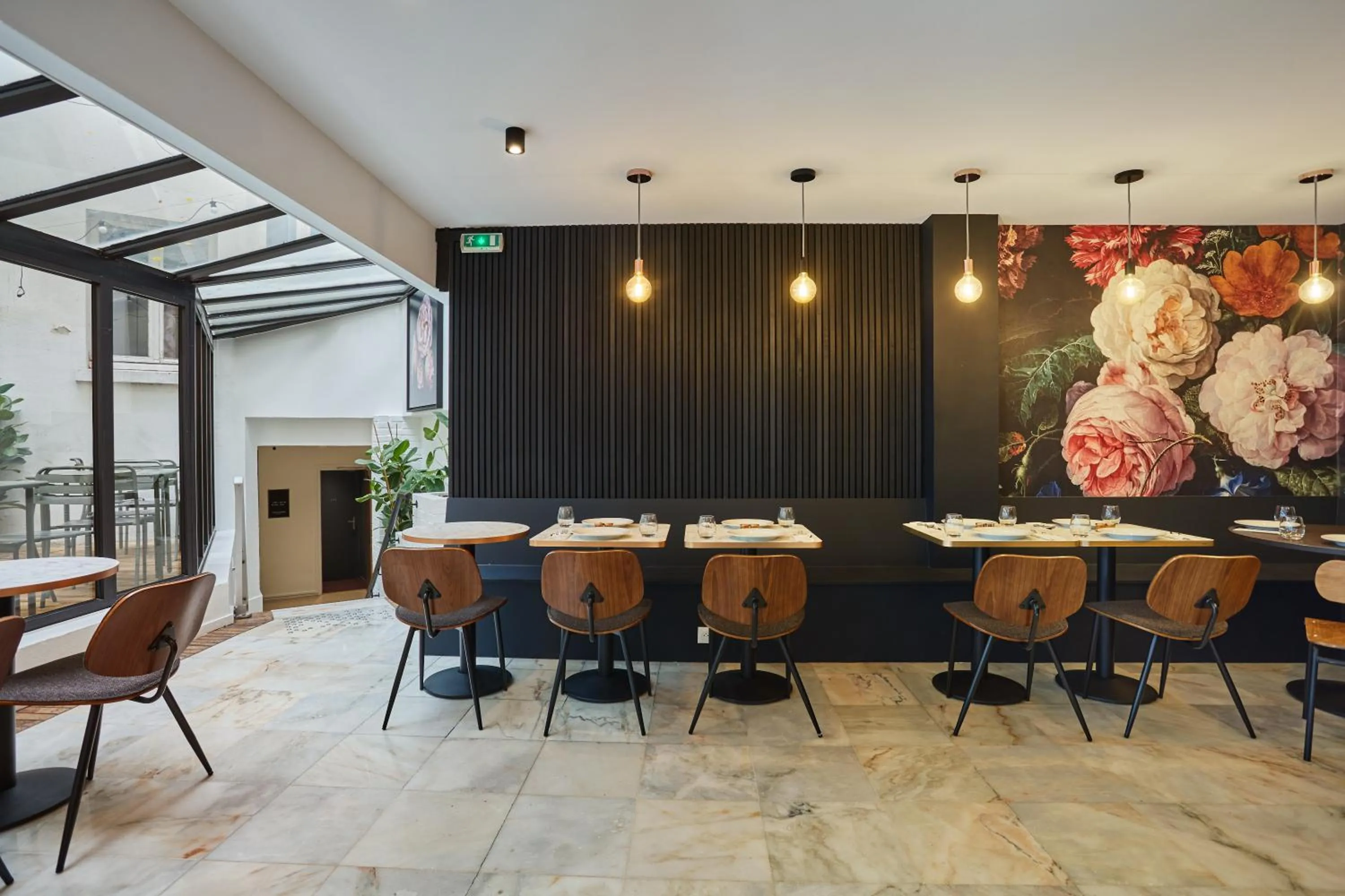 Seating area in Hôtel Beauquartier Montmartre