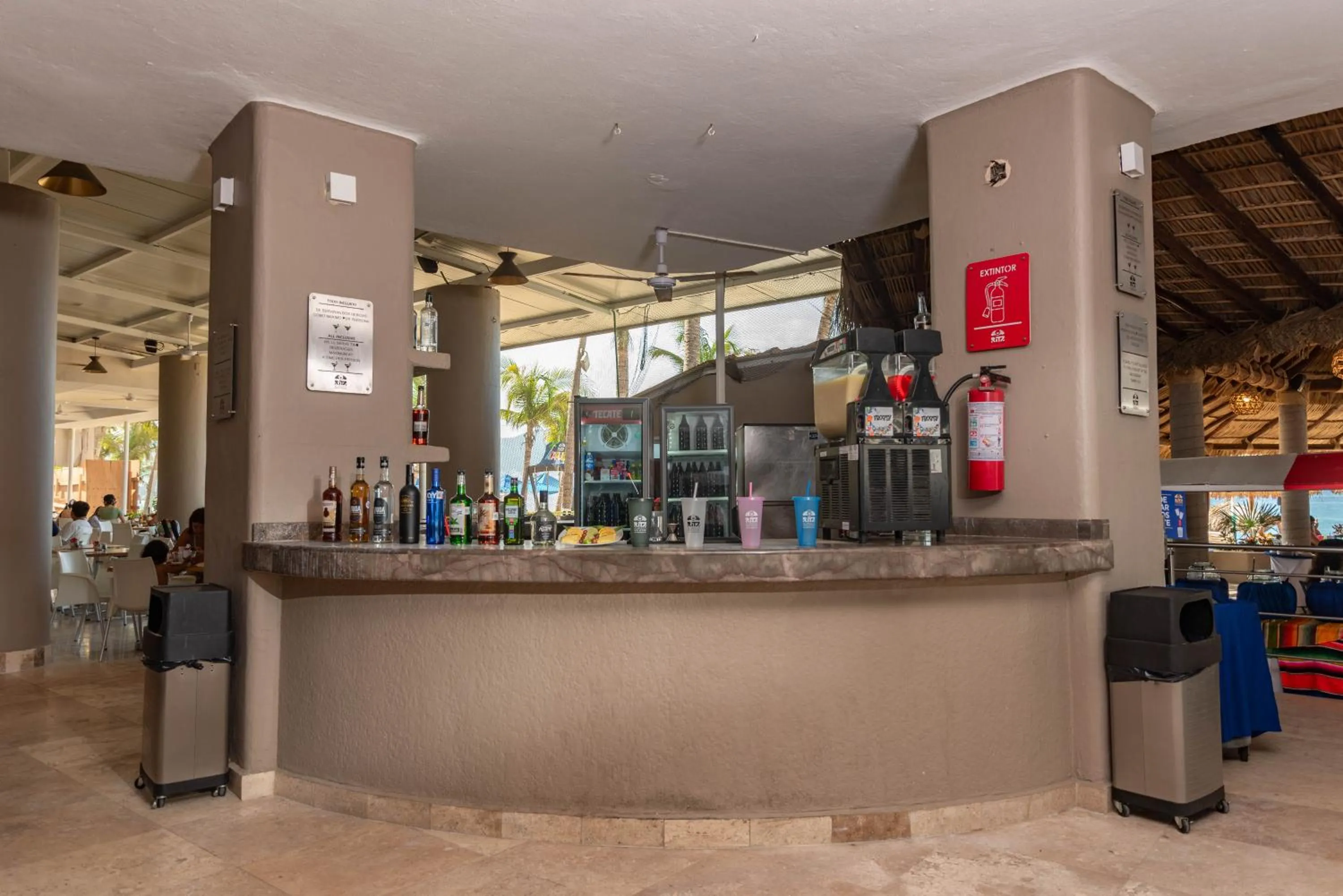 Lounge or bar in Ritz Acapulco All Inclusive