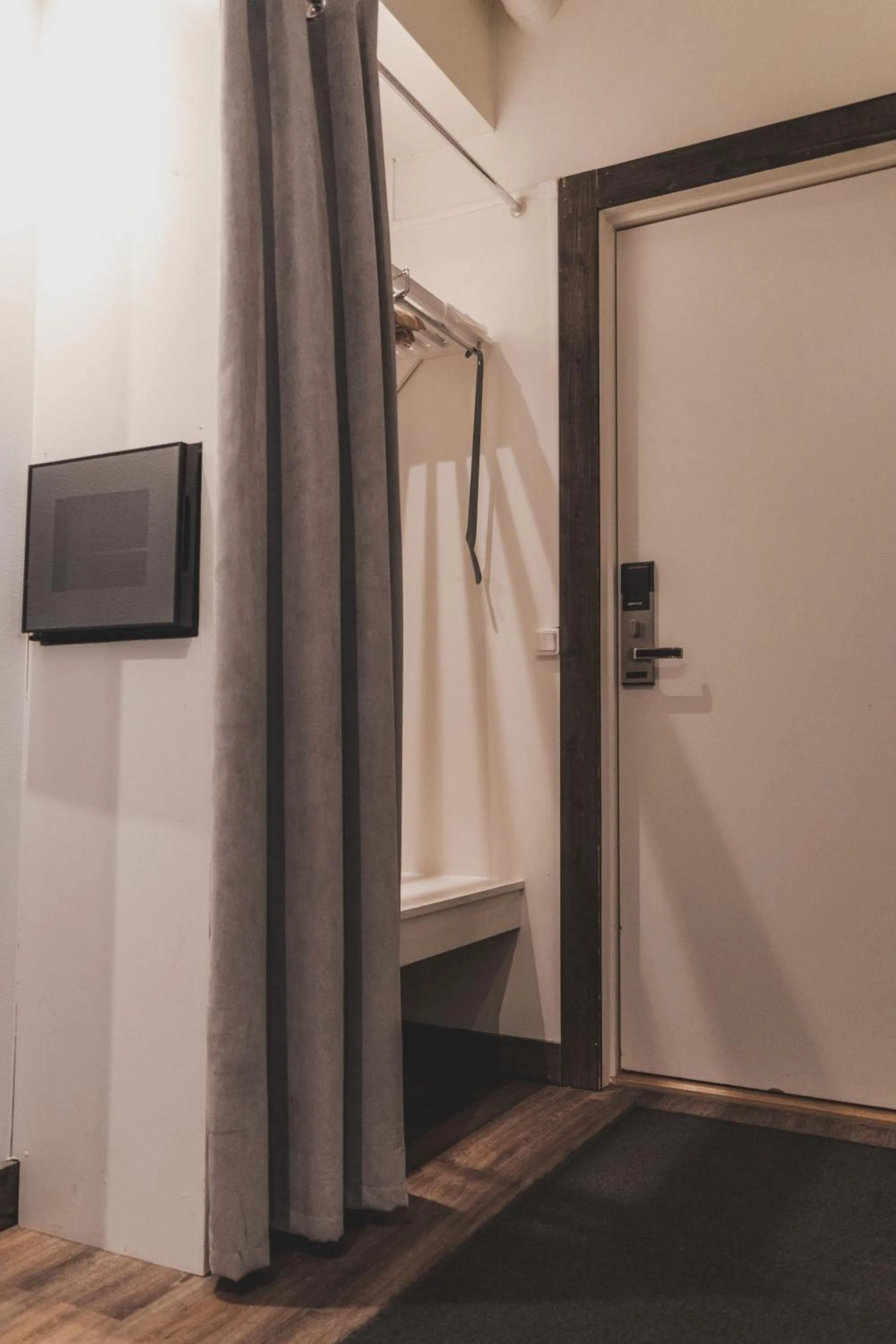 wardrobe in Best Western Hotel Arctic Eden